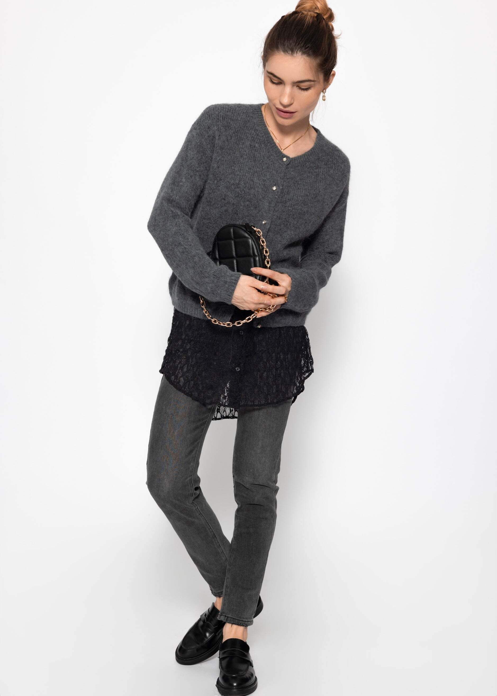 SASSYCLASSY Unterrock Blusenrock aus Spitze für Damen Eleganter Unterrock mit elastischem Bund und Knopfleiste Schwarz