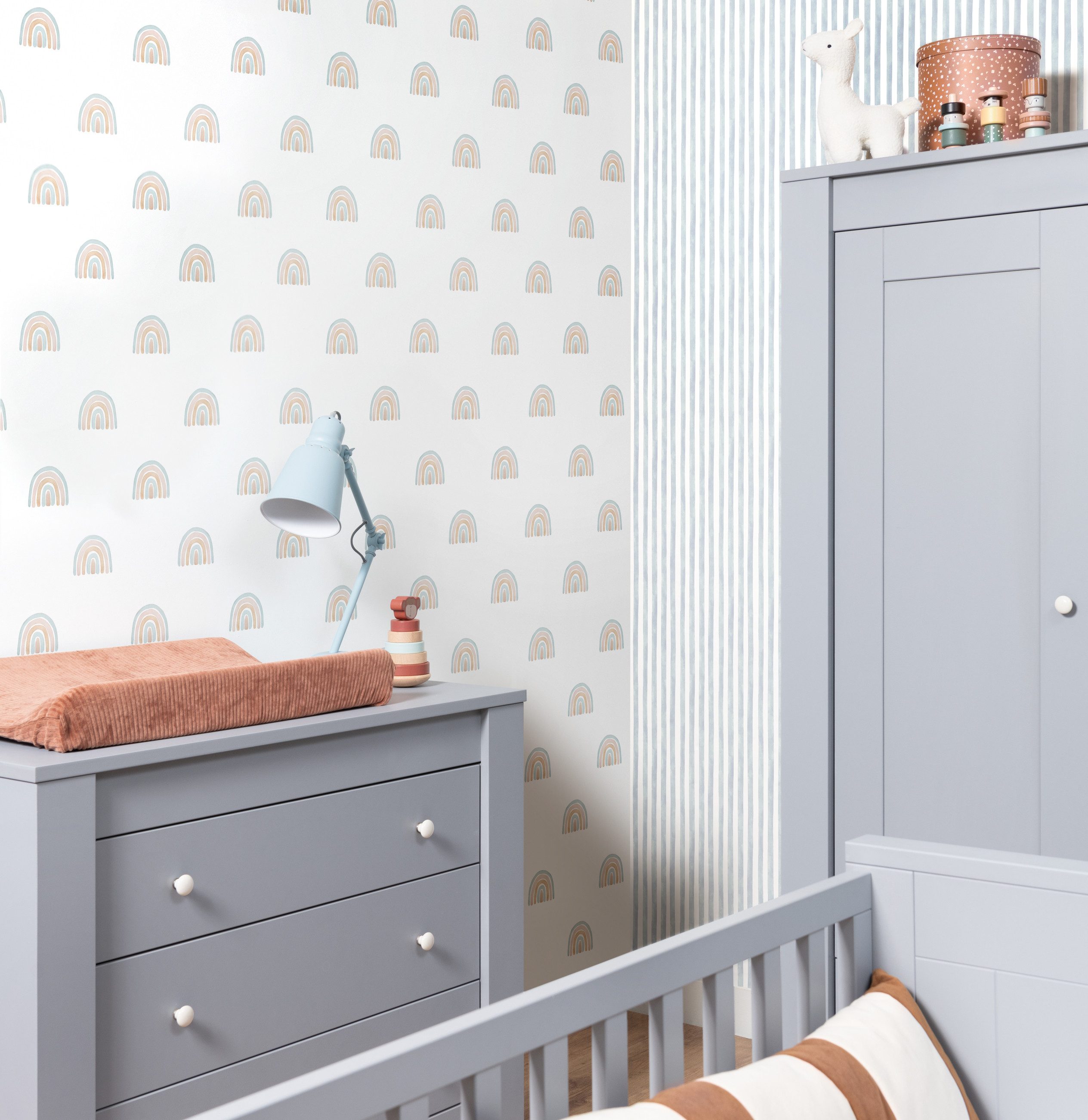 Rasch Vliestapete Streifenmuster Weiß Blau, glatt, Aquarelloptik, (1 Rolle, 1 St., Kollektion 'Bambino XIX' - 10,05 m x 0,53 m), gute Lichtbeständigkeit, waschbeständig, restlos abziehbar