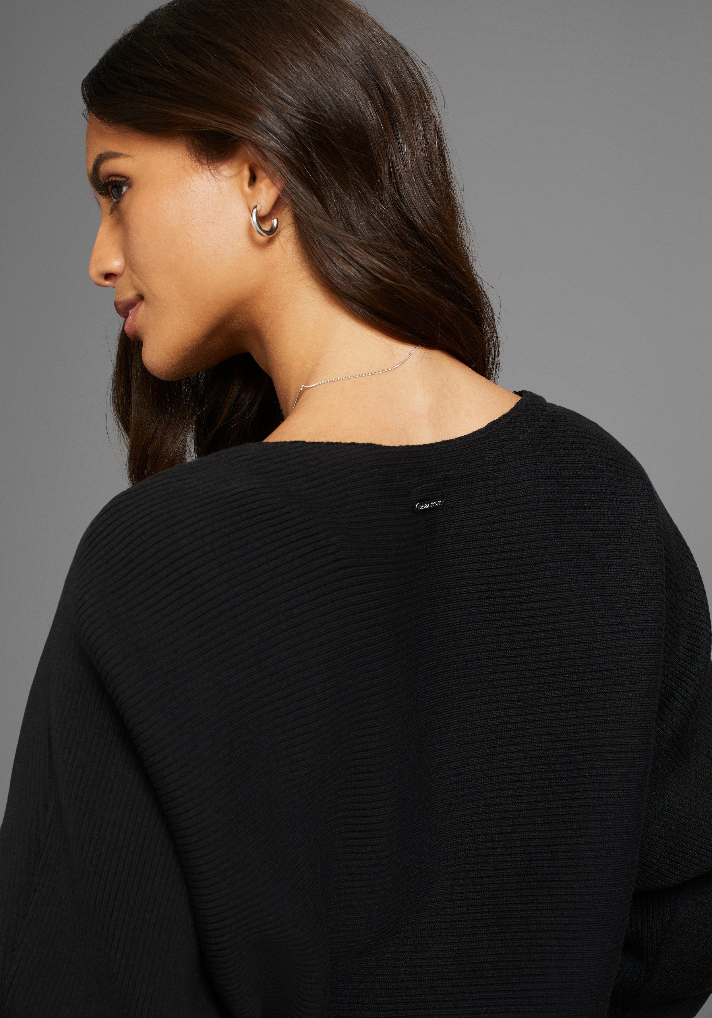 Laura Scott Rundhalspullover in oversized Form mit Rippstruktur