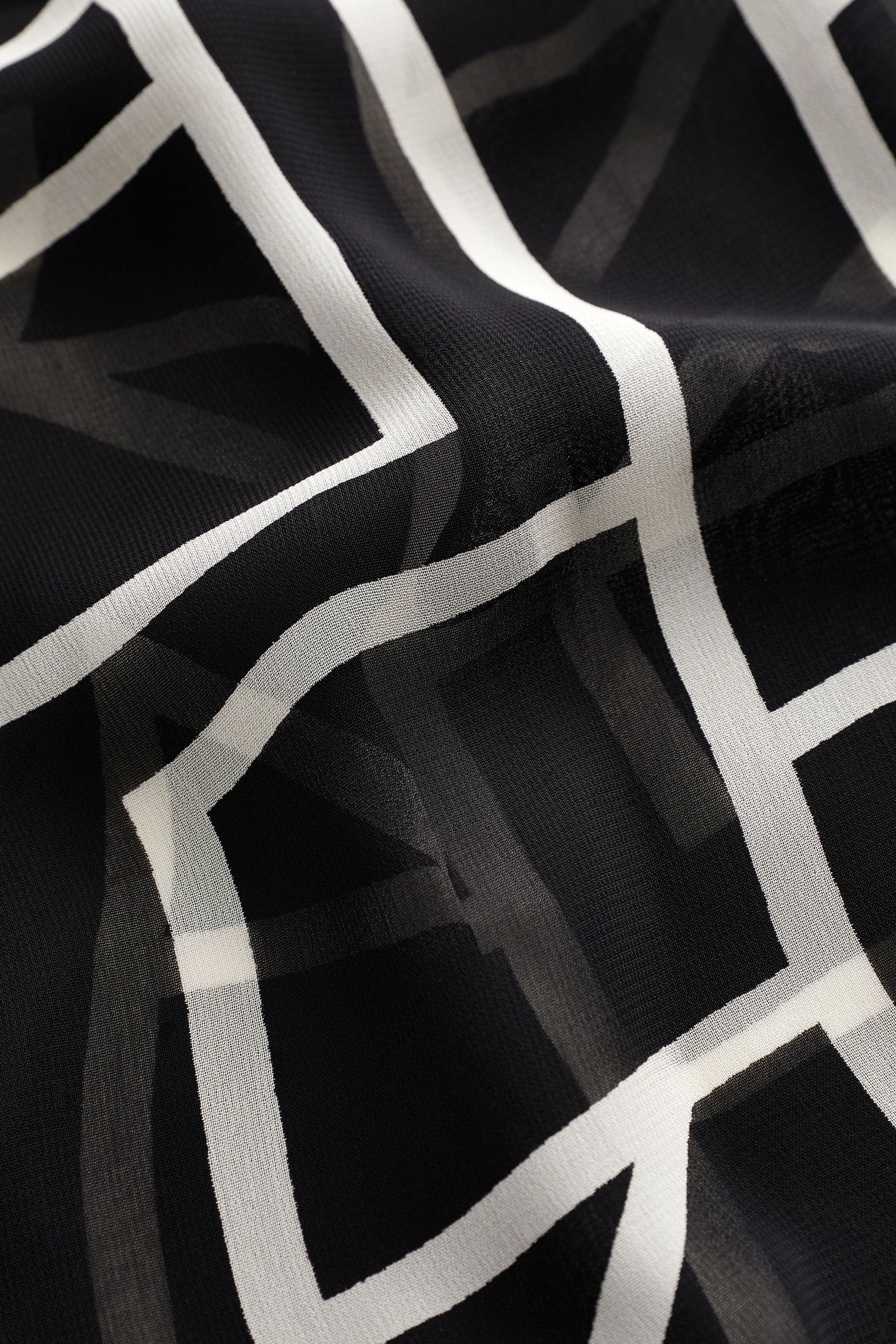 Black Bluse (1-tlg) mit Geo Reißverschluss-Detail Langarmbluse Next