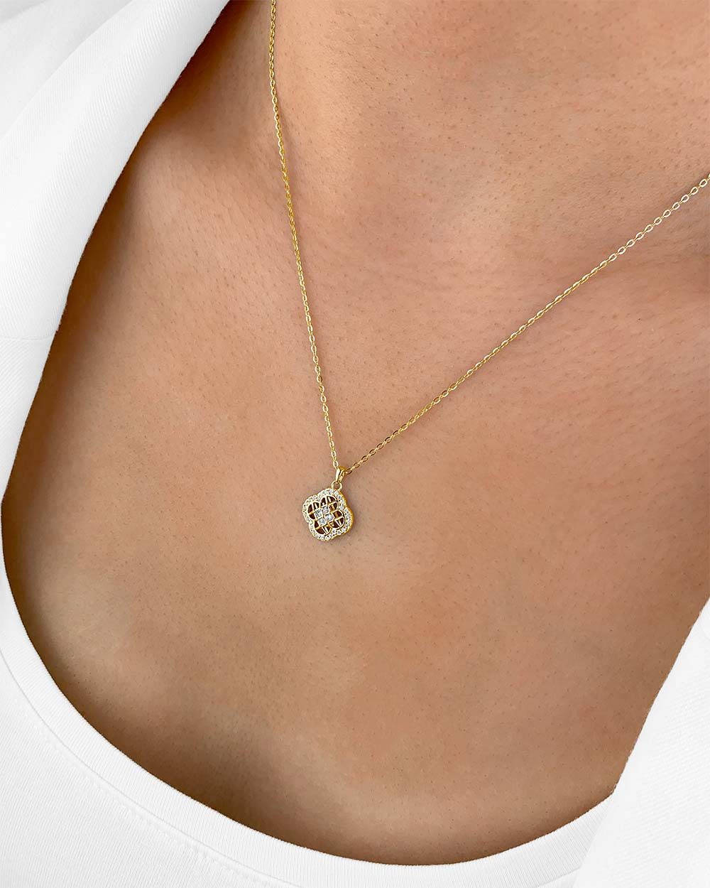 Kette mit Anhänger 'Mirabelle' Damen Halskette Silber 925 18k vergoldet Vierpass Anhänger