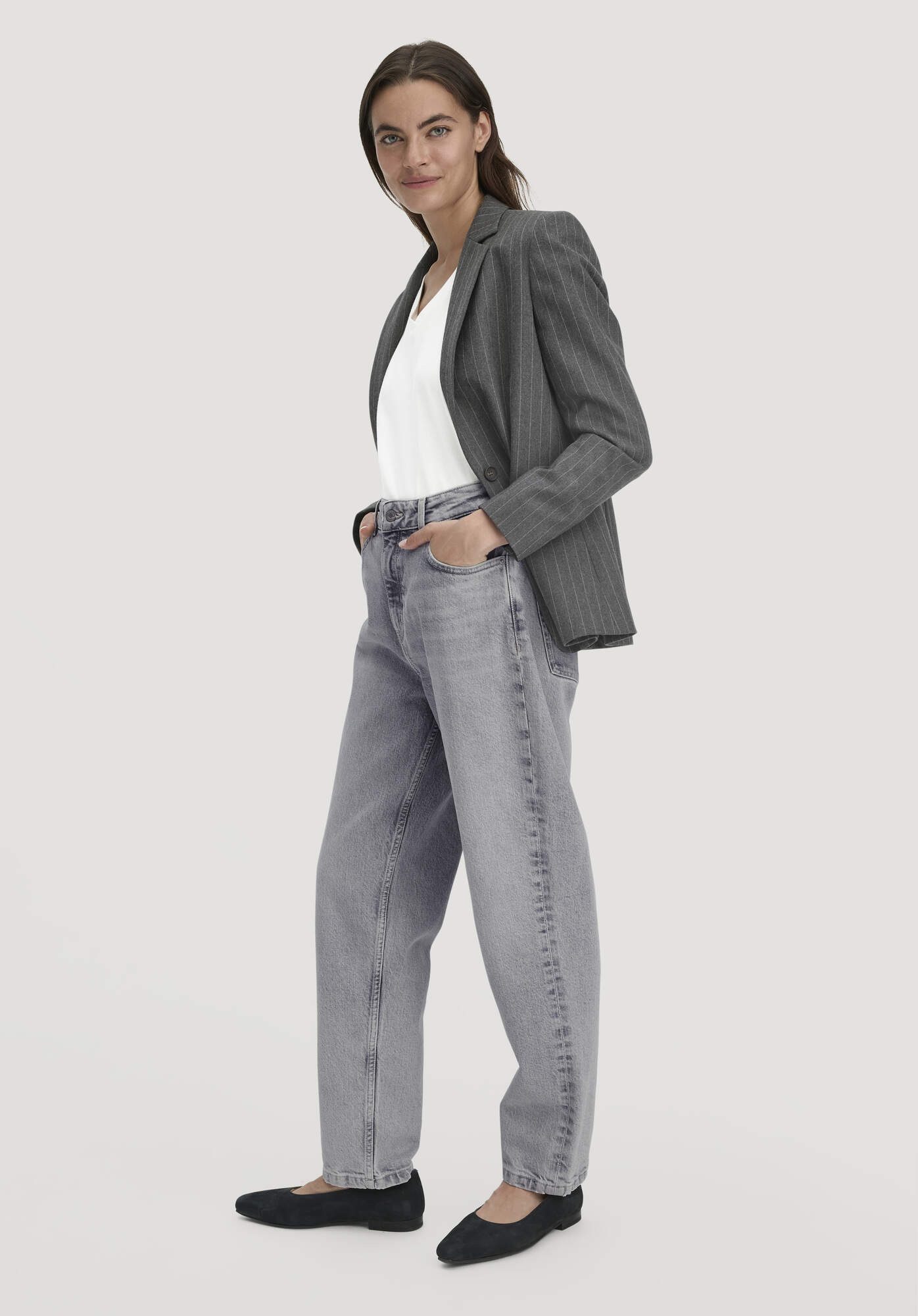 Hessnatur 5-Pocket-Jeans NELE High Rise Barrel Leg aus Bio-Denim (1-tlg) günstig online kaufen