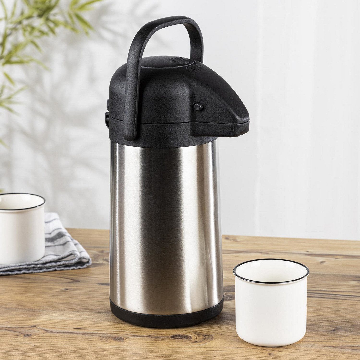 Haushalt International Pump-Isolierkanne Edelstahl Airpot Thermokanne mit Pumpfunktion Getränkespender, 2.2 l, (doppelwandig isolierte Pumpkanne, für heiße oder kalte Getränke)