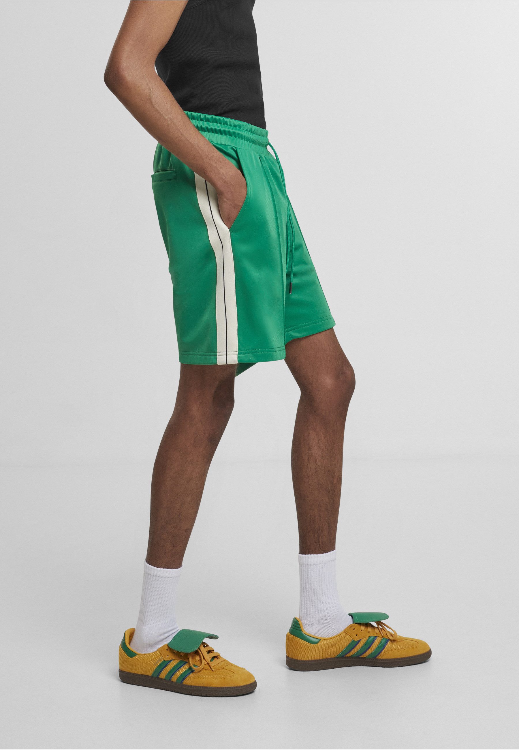 URBAN CLASSICS Shorts Urban Classics Tennis Core Shorts (1-tlg)