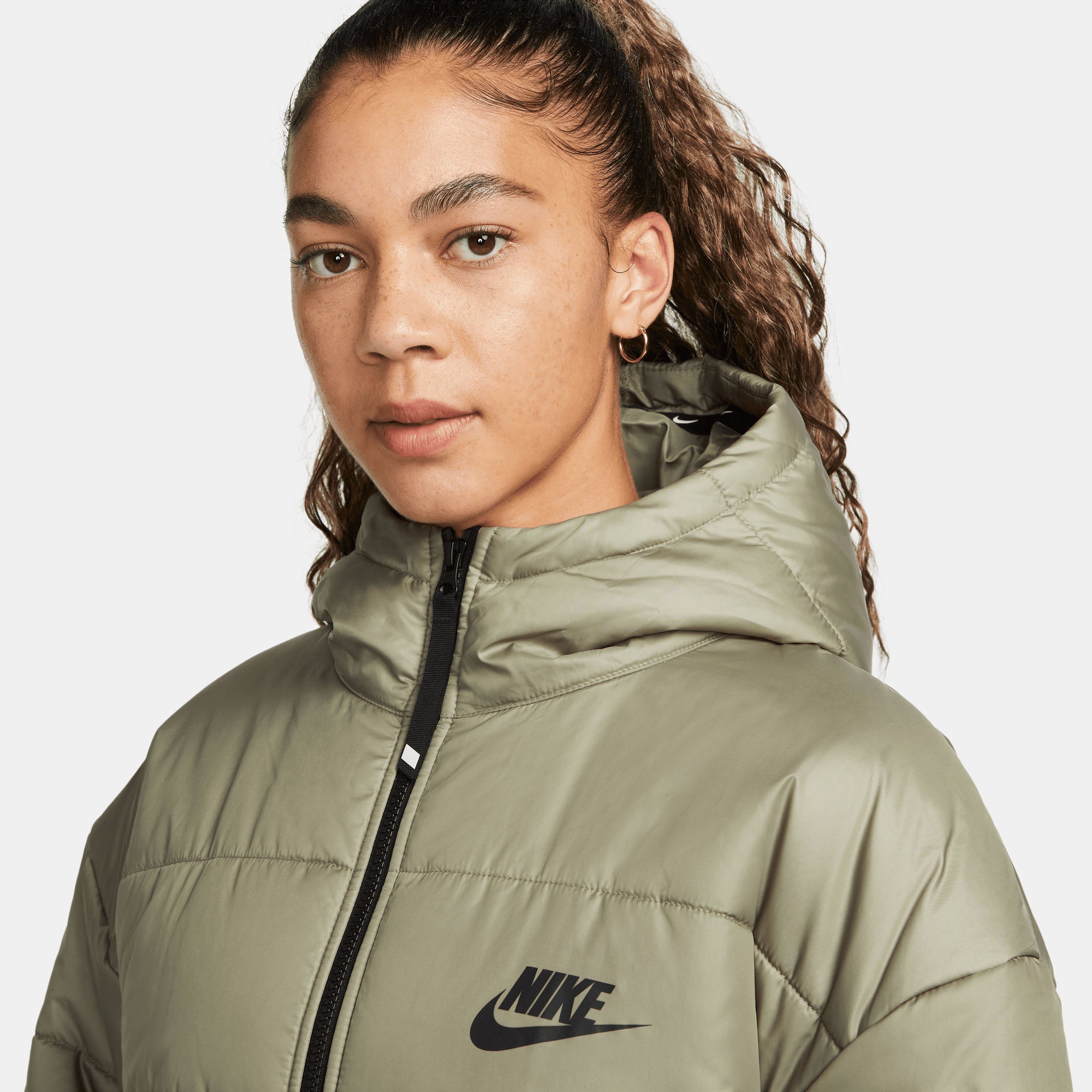 Nike MATTE Steppmantel Hooded Sportswear OLIVE/BLACK/BLACK Women's Parka Therma-FIT Repel