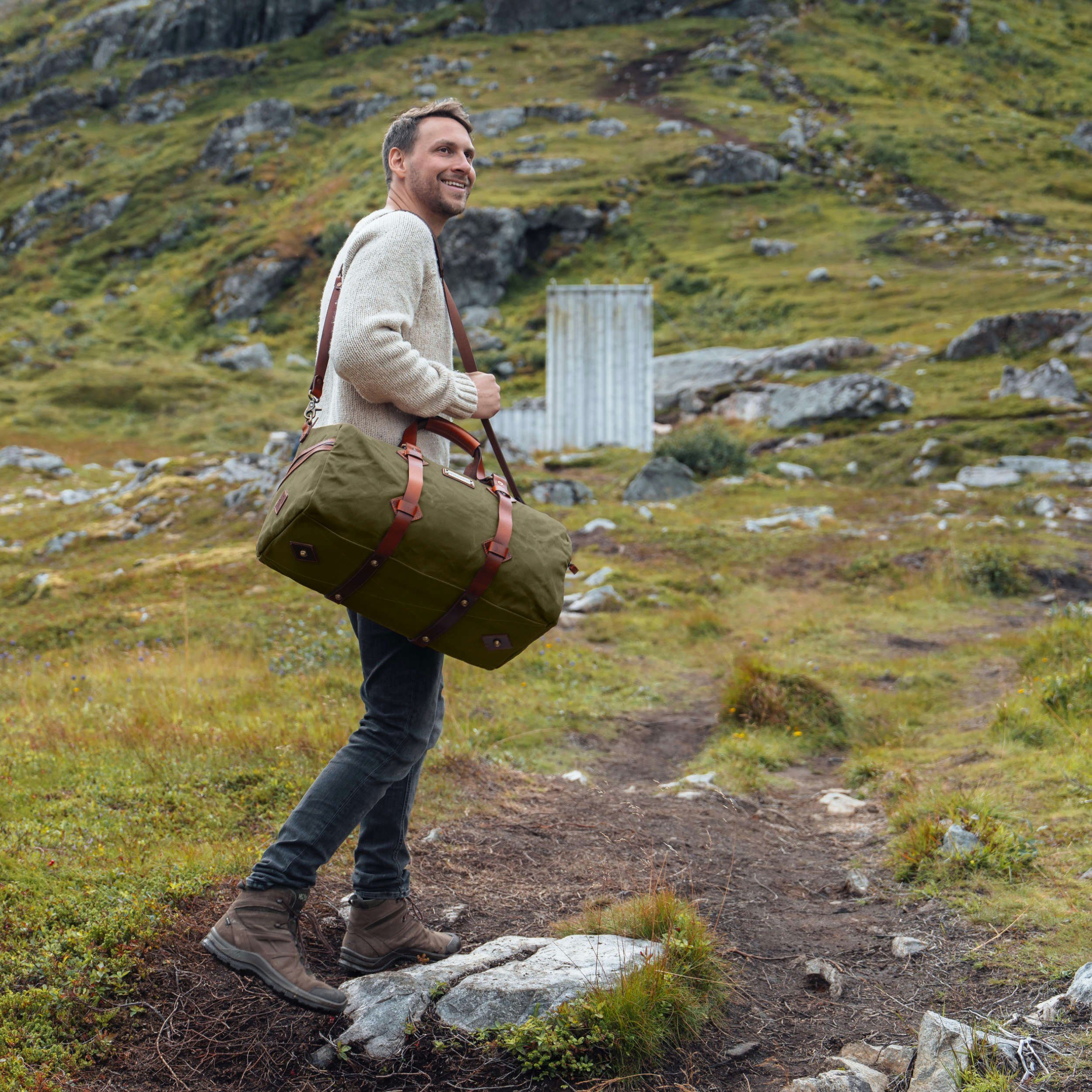 DRAKENSBERG Reisetasche Weekender »Cody« Wald-Grün, wetterfeste Vintage Sportasche aus gewachstem Canvas und Leder