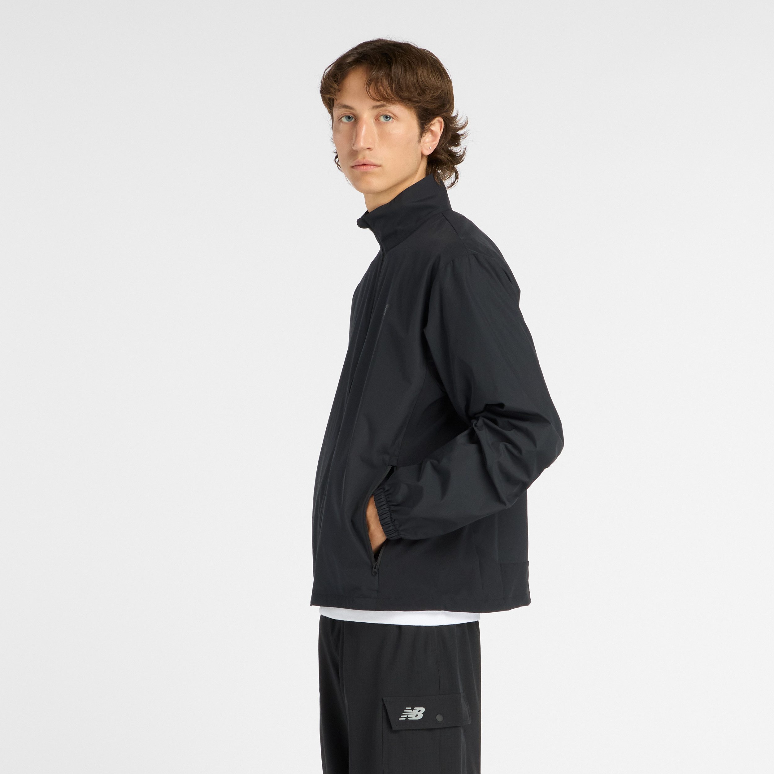 New Balance Laufjacke FAST DAYS JACKET feuchtigkeitsableitendes Material, mit Bewegungsfreiheit