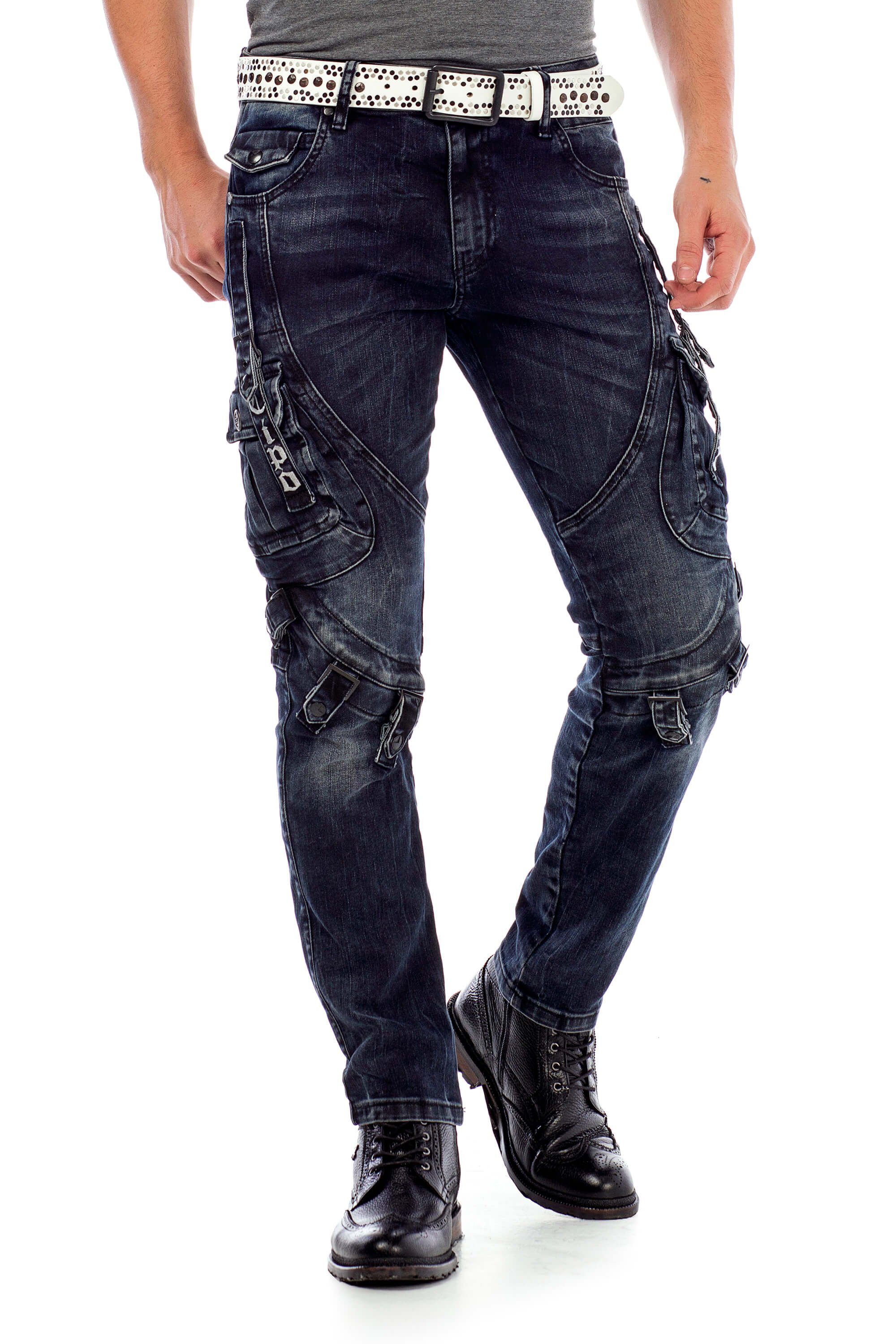 mit in & Straight Slim-fit-Jeans Cipo Baxx Verschlussschnallen Fit