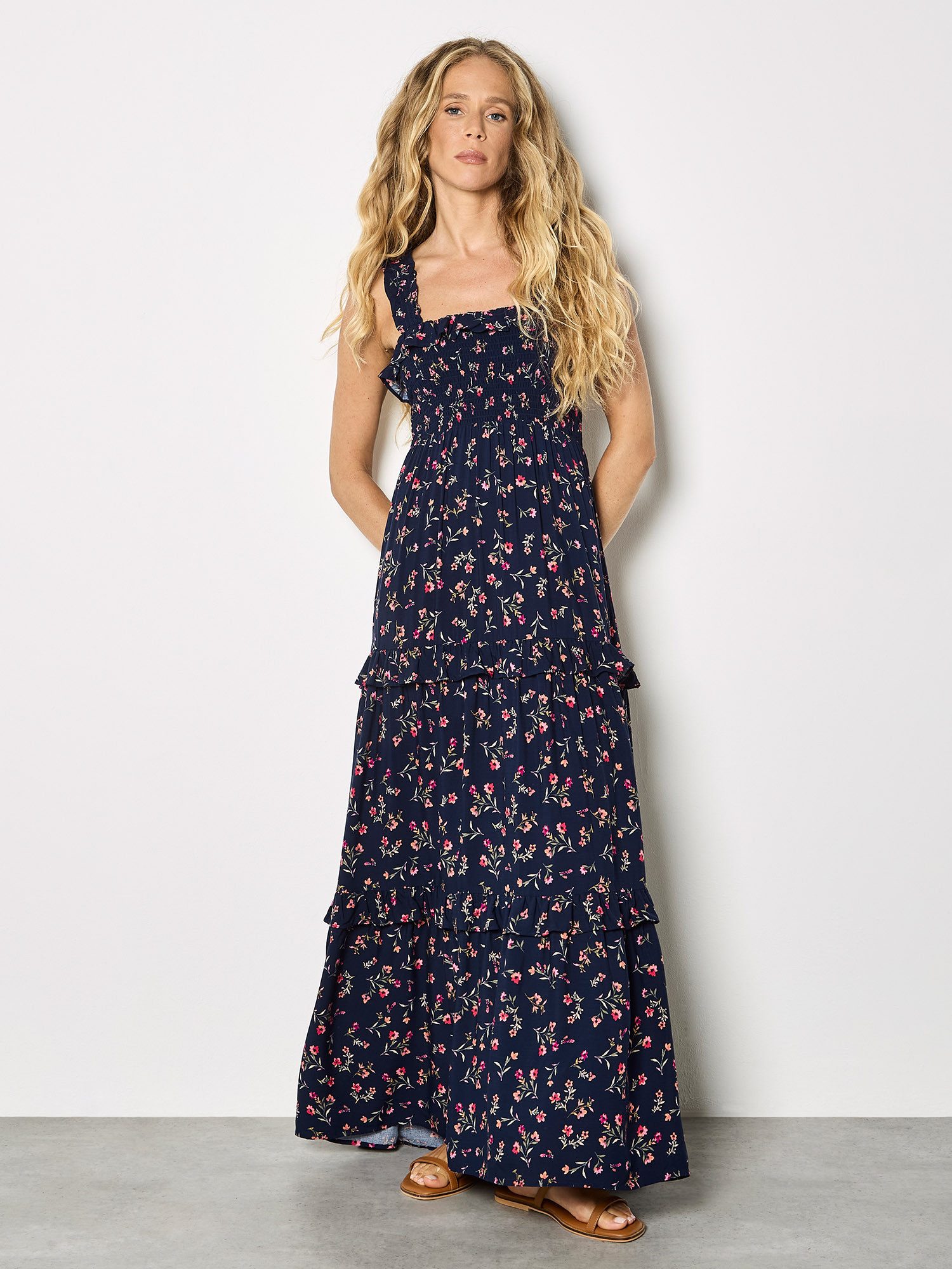 Apricot Maxikleid Maxikleid mit Smokarbeit und zartem Blumenmuster Rüschen günstig online kaufen