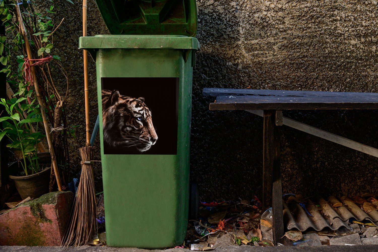 Sticker, Abfalbehälter Mülltonne, Mülleimer-aufkleber, (1 St), Container, Tiger Schwarz - Wandsticker Tiere - MuchoWow