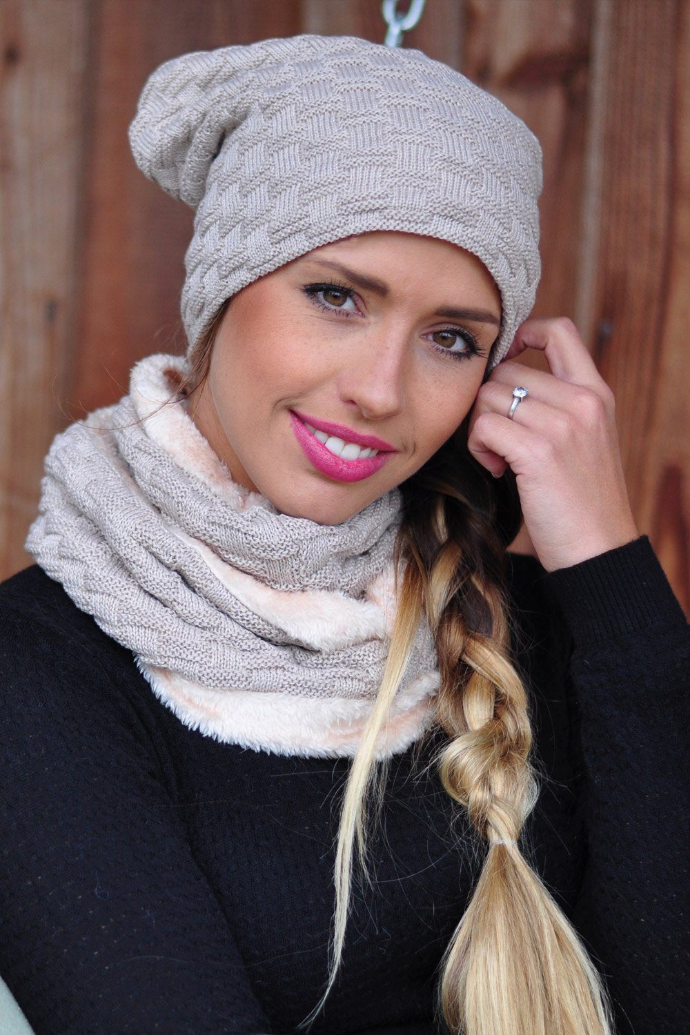 styleBREAKER Strickschal Feinstrick Loop mit Flecht Muster und Teddyfleece, günstig online kaufen