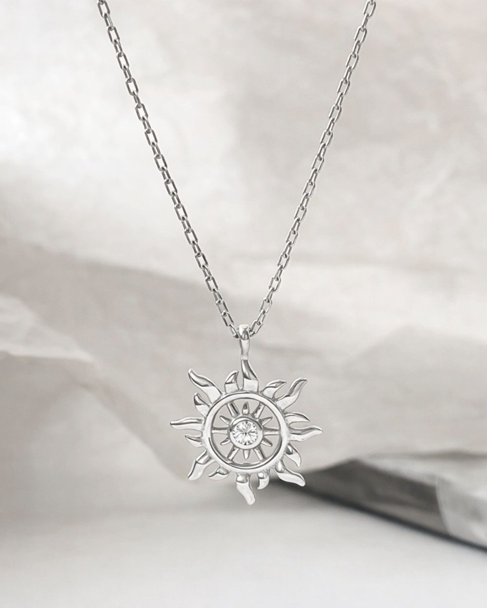 DANIEL CLIFFORD Kette mit Anhänger 'Helia' Damen Halskette Silber 925 Sonne Anhänger Kristall (inkl. Verpackung), feine Silberkette, größenverstellbare Kette mi – Bild 5 von 5