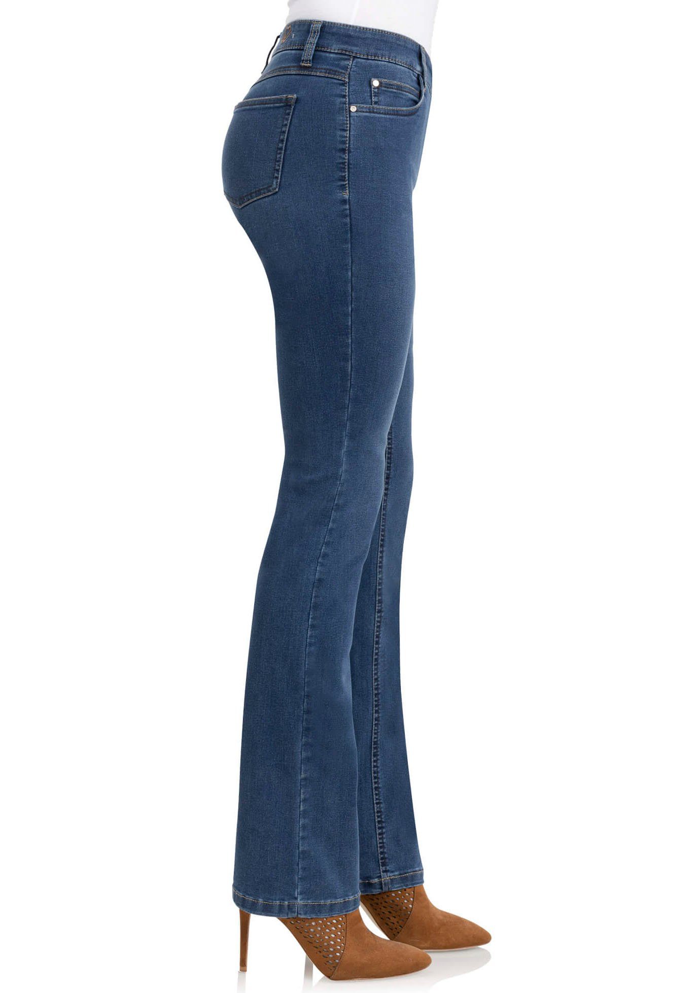 wonderjeans Bootcut-Jeans Figurbetonte Form mit leicht ausgestelltem Bein