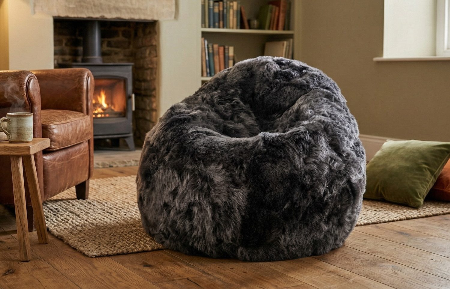 KUHFELL online & NOMAD Sitzsack LAMMFELL SITZSACK POUF AUS ECHTEM SCHAFFELL IN DIVERSEN FARBEN