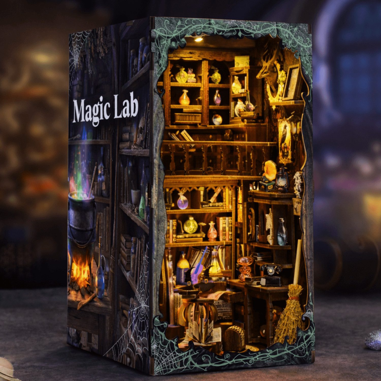 MagicHolz Buchstütze MagicHolz Magic Lab Diorama