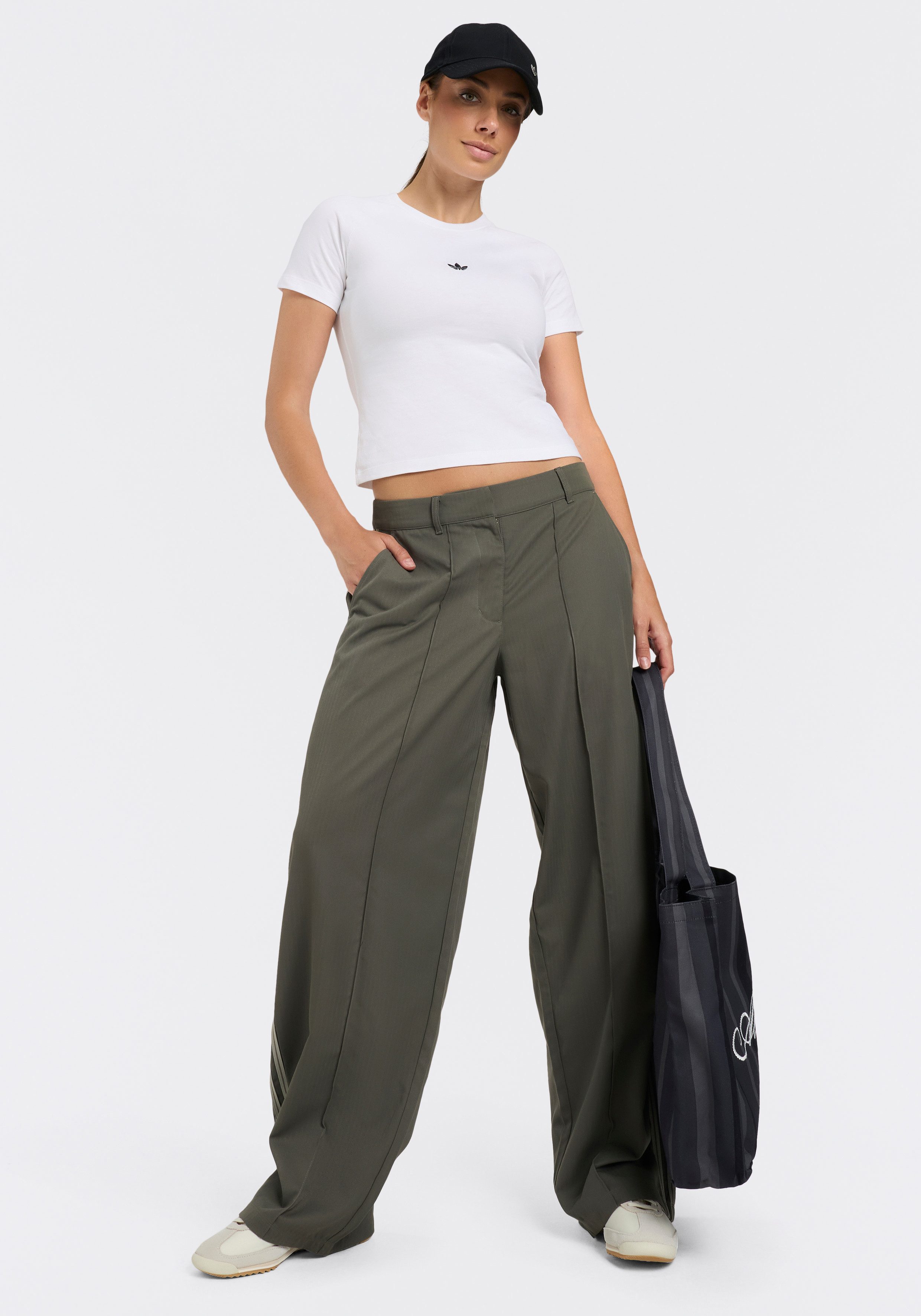 Zum Outfit 10
