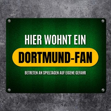 speecheese Metallschild Hier wohnt ein Dortmund Fan Metallschild mit Rasen Motiv Fußball