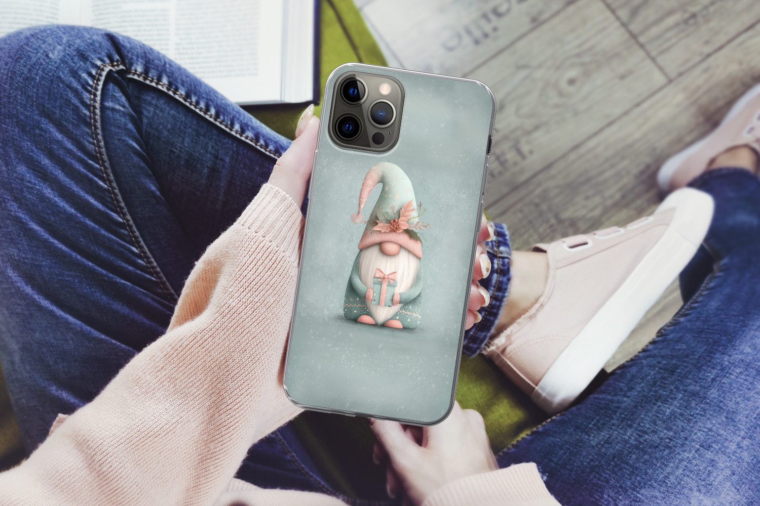 MuchoWow Handyhülle für Apple iPhone 12 Pro Weihnachtszwerg - Geschenk - Grün, Smartphone-Bumper, Print, Handy Schutzhülle Dünn