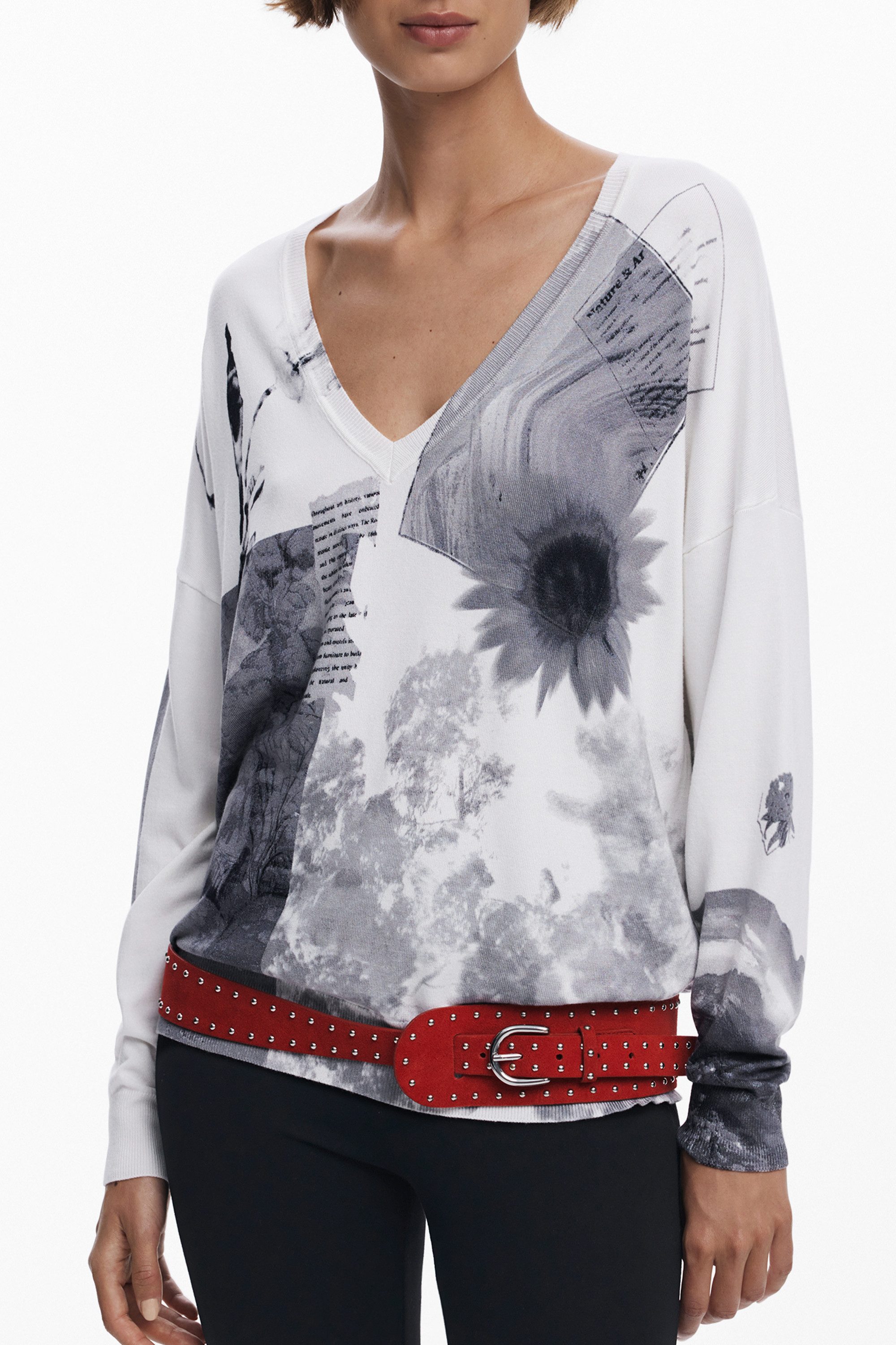 Desigual Вязаные свитера Weißer Damenpullover mit V-Ausschnitt und Muster - Jers Göteborg