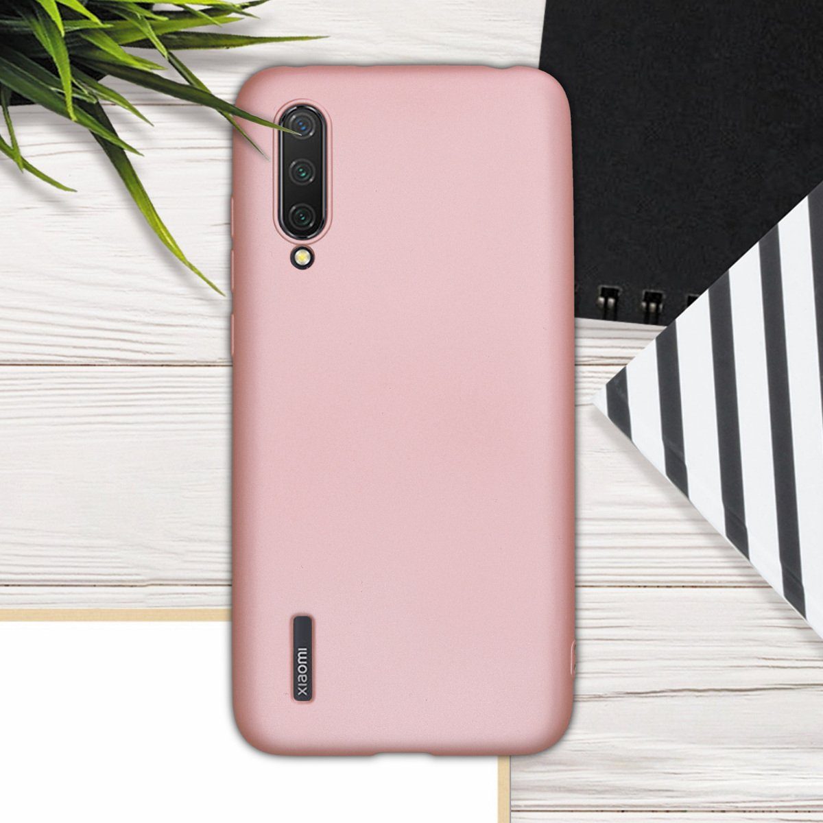 kwmobile Handyhülle Handyhülle für Xiaomi Mi 9 Lite Hülle, Silikon Case metallisch schimmernd - Schutzhülle Cover