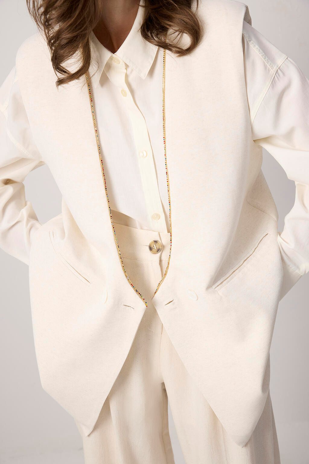 touche prive Reitweste Leinenweste mit Steindetails