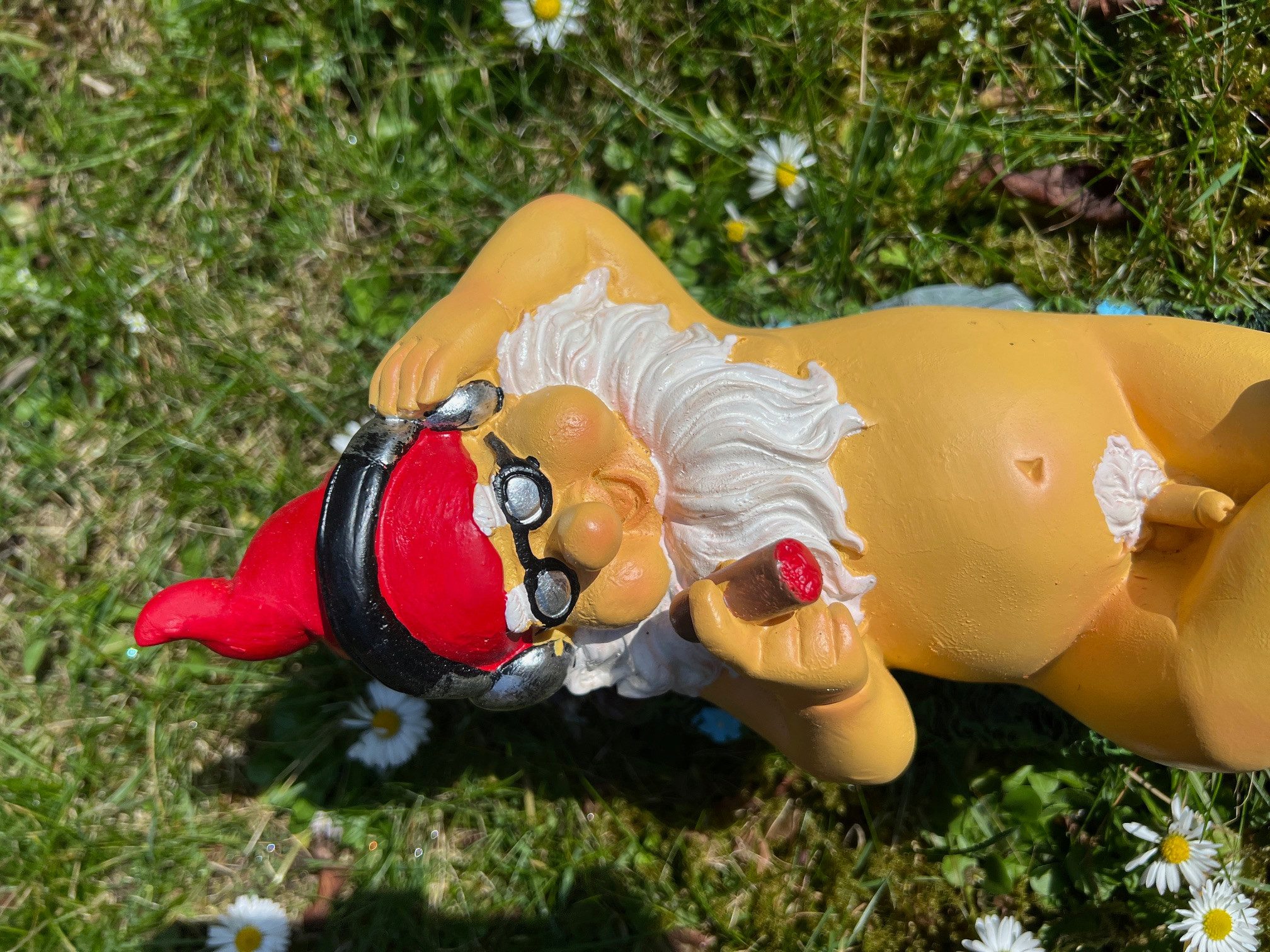 Geschenk-Himmel Gartenzwerg Gartenzwerg Nackter Gartenzwerg liegender günstig online kaufen