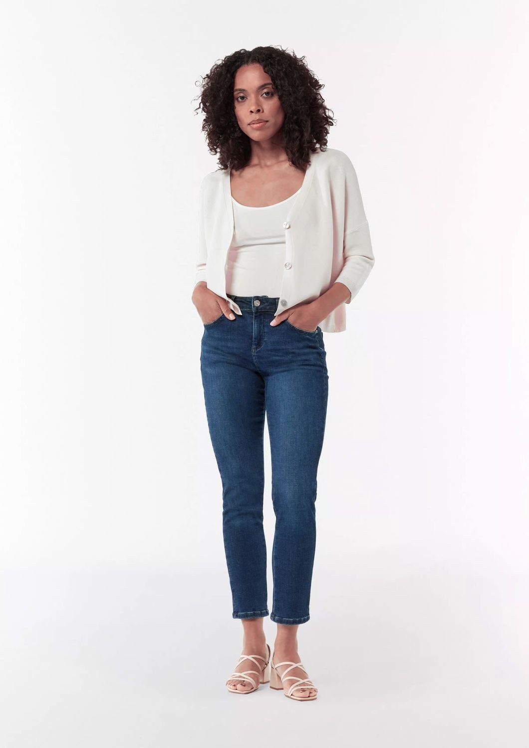 comma Strickjacke Strickjacke mit 3/4-Arm (1-tlg) Boxy Fit, Perlmuttknöpfe