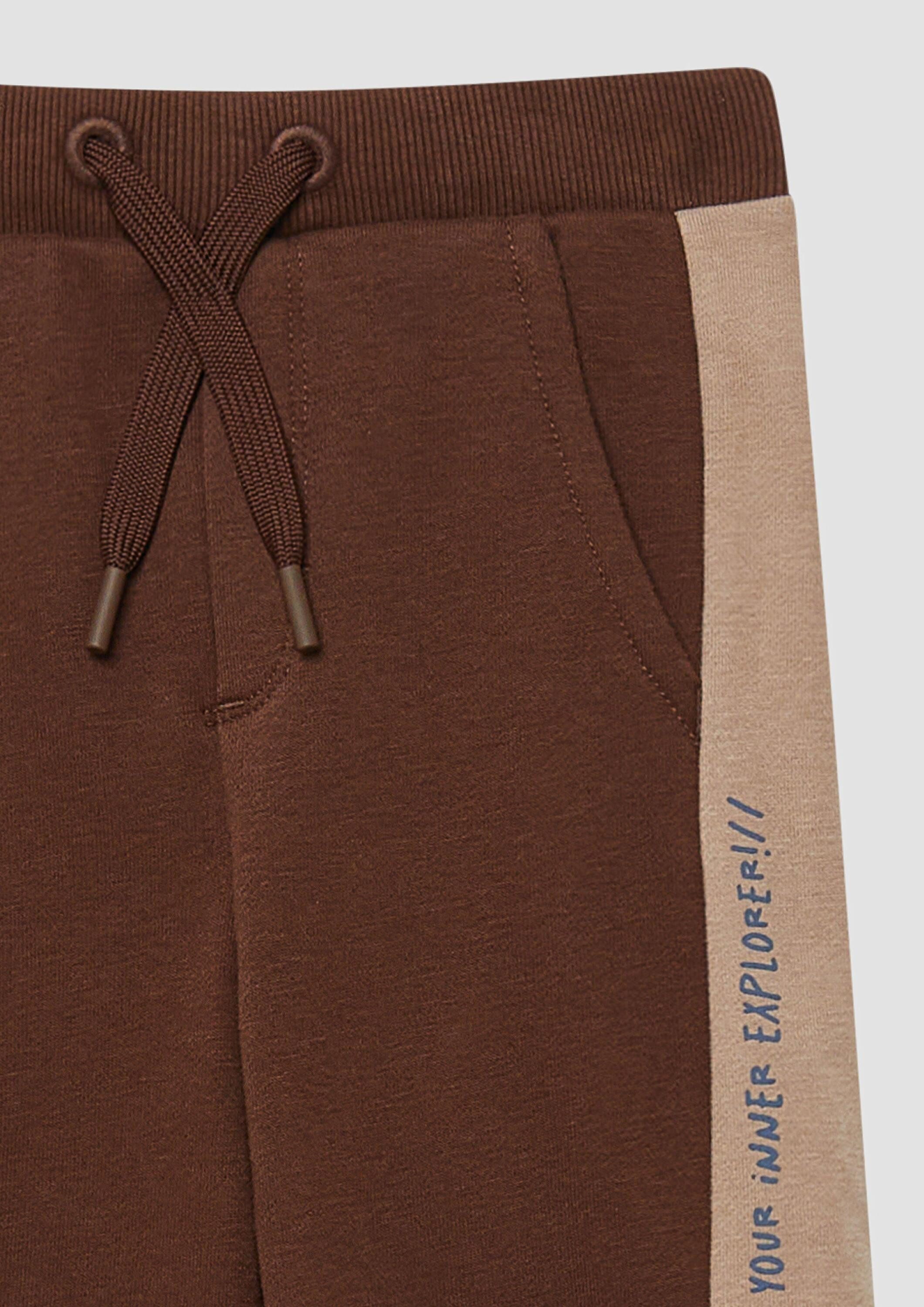 s.Oliver Jogginghose Leggings Joggpants mit Kontrast-Streifen und Print-Detail