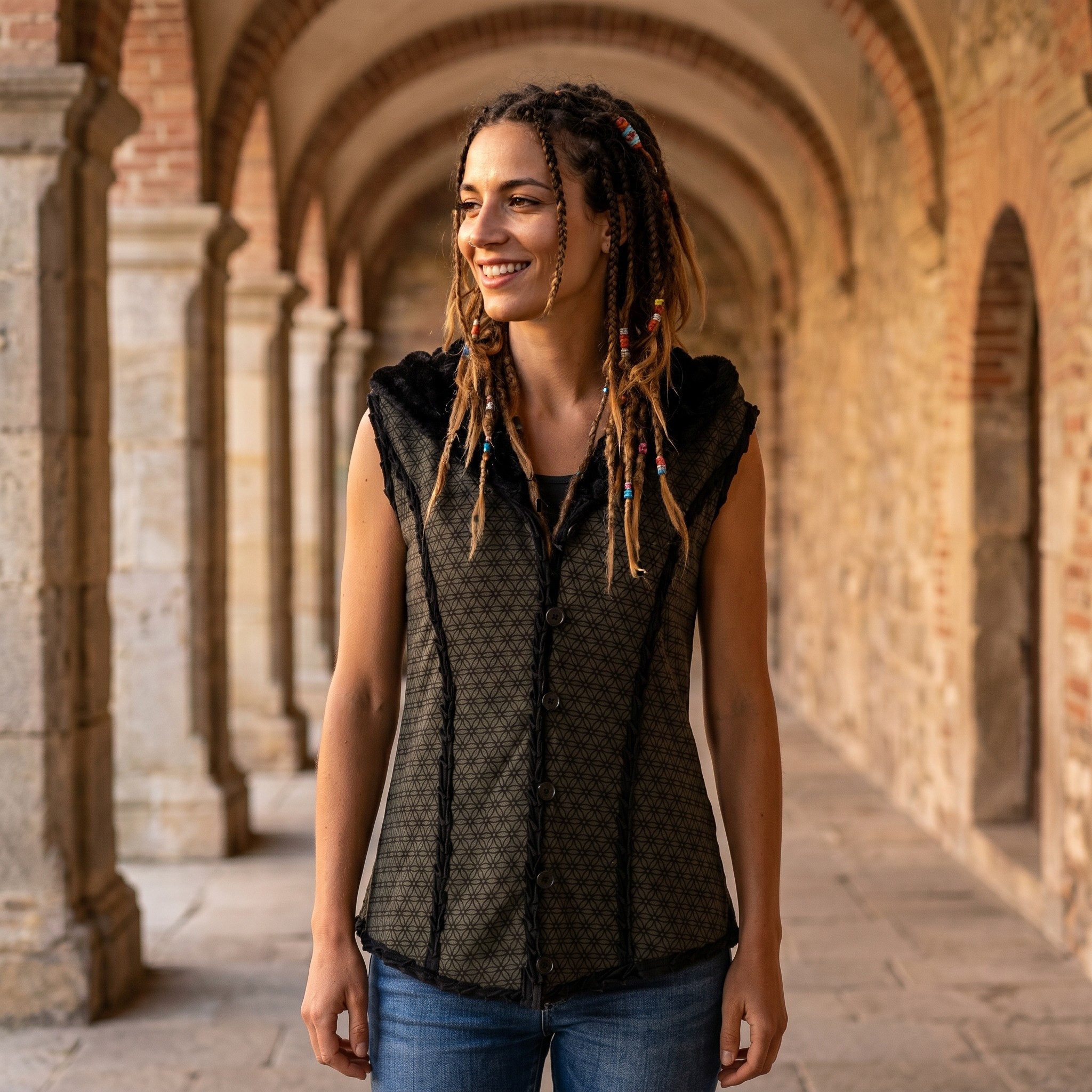 Guru-Shop Langjacke Goa Weste mit weiter, flauschiger Kapuze.. alternative Bekleidung