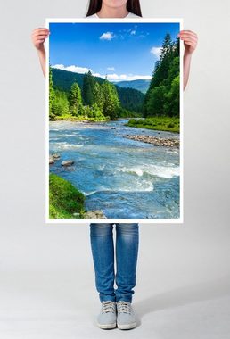 Sinus Art Poster 90x60cm Poster Berge mit Bäumen und Fluss