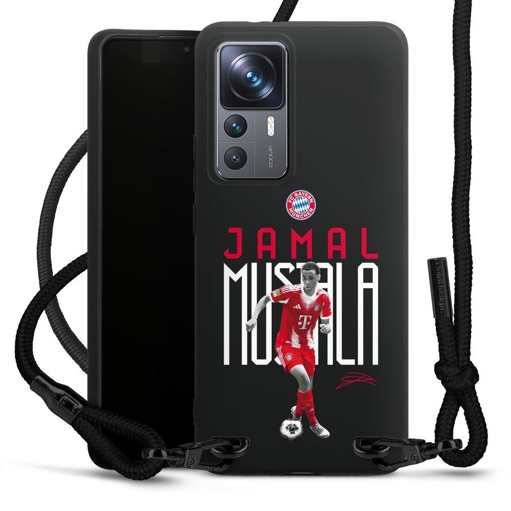 DeinDesign Handyhülle FC Bayern München Jamal Musiala Offizielles Lizenzprodukt, Xiaomi 12T 5G Premium Handykette Hülle mit Band Case zum Umhängen