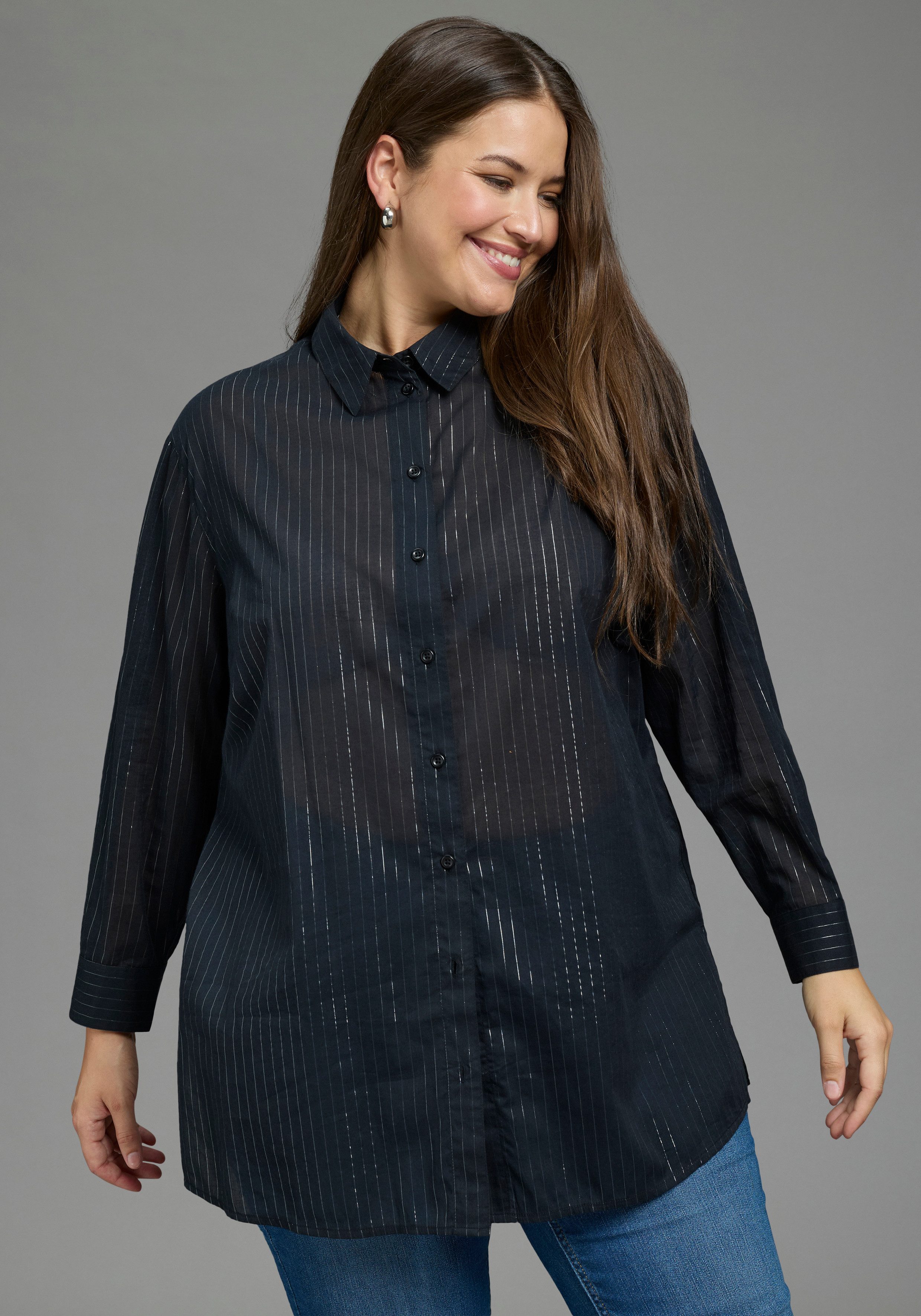 Laura Scott CURVE Klassische Bluse Große Größen femininer Stil, aus Baumwolle, mit feinem Nadelstreifenmuster. € 59,99, (€ 59,99 pro 1 Stk).
