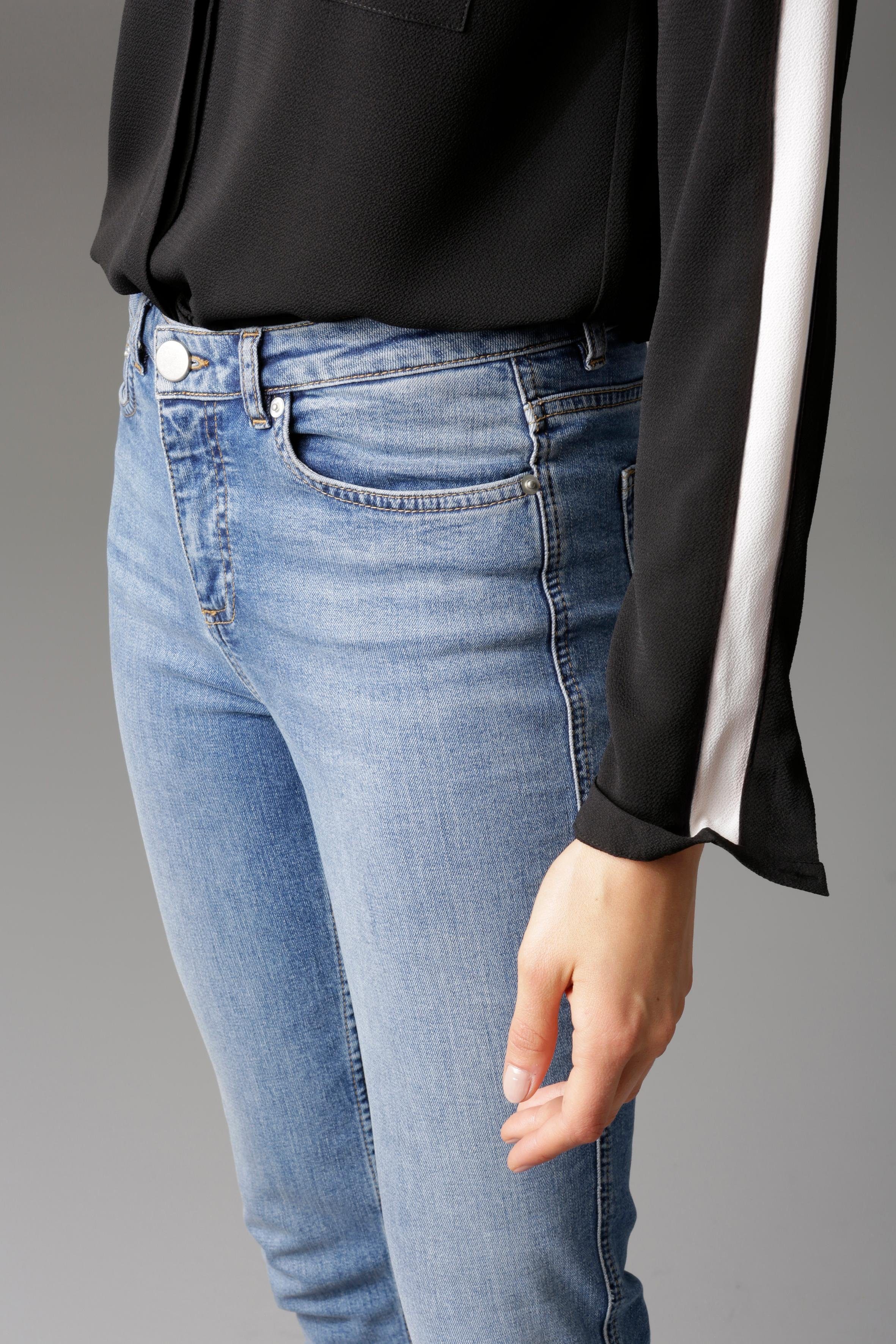CASUAL regular Aniston Waist Slim-fit-Jeans