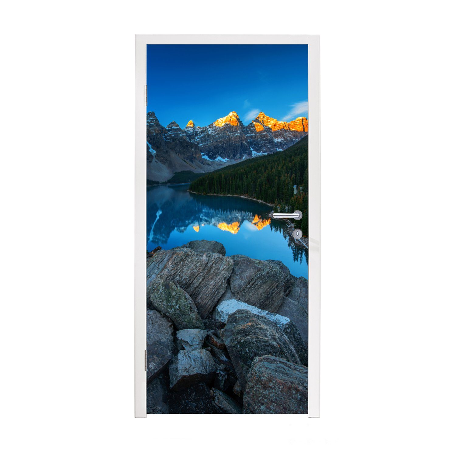 Lake für (1 Fototapete Berge Tür, am Kanada, der Spiegelung cm 75x205 Türtapete in St), Matt, MuchoWow Moraine einer Sonnenaufgang mit bedruckt, Türaufkleber,