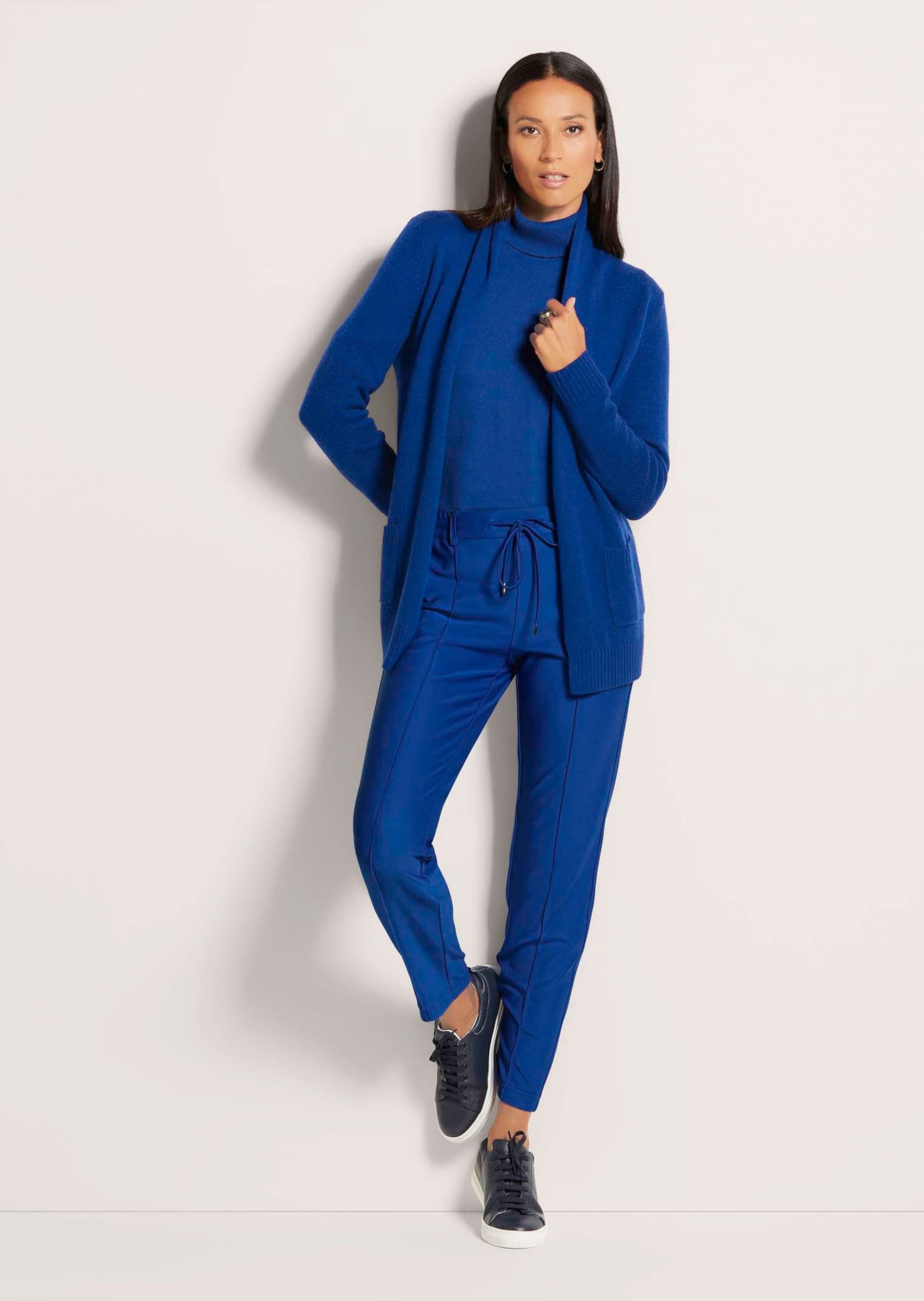 MADELEINE Strickjacke Verkürzte Schurwolljacke mit Stehkragen Kuschelige Sc günstig online kaufen