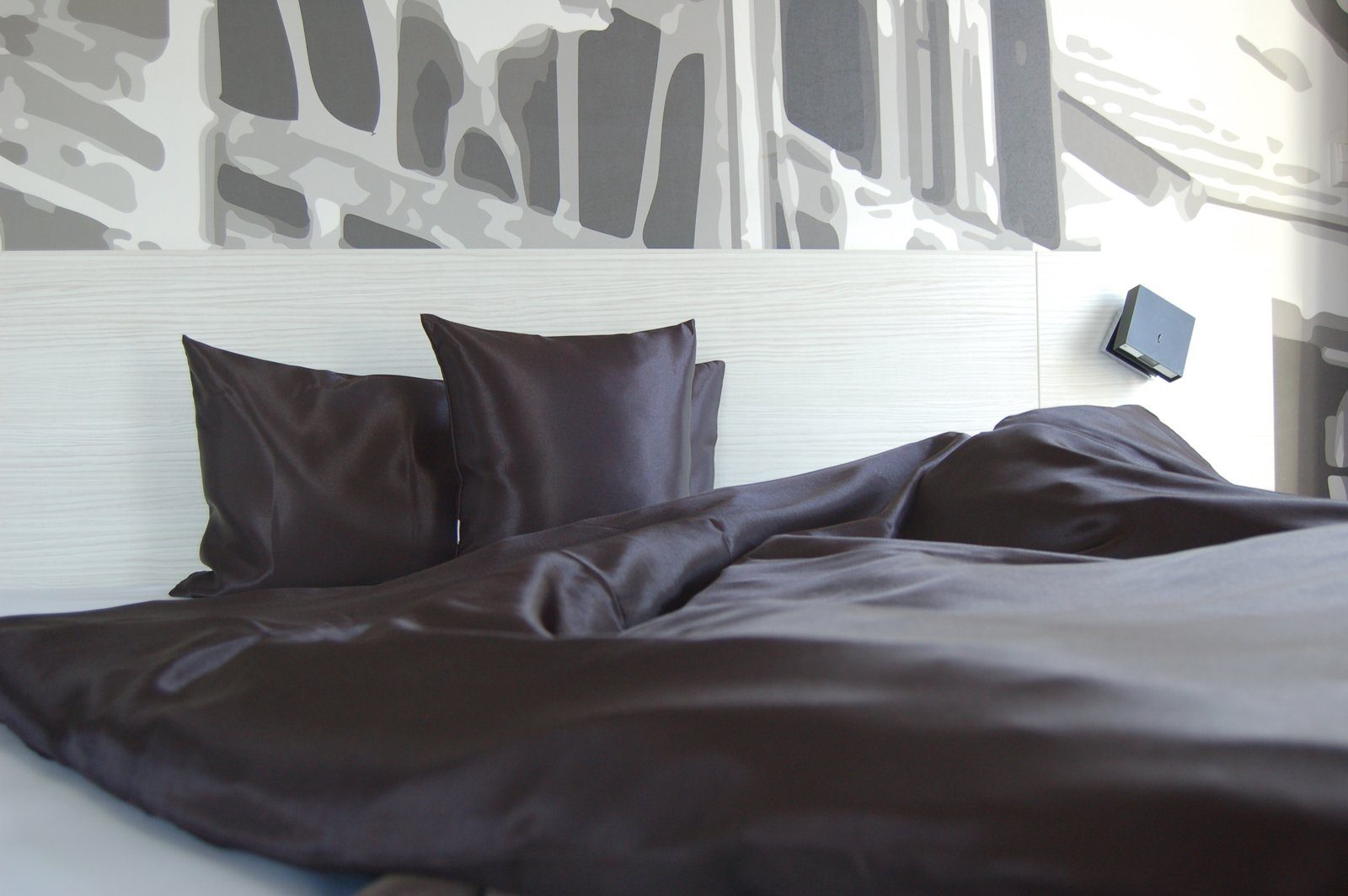 beties Kissenbezug Glanz Satin, (1 Stück), 40x60 cm schwarz günstig online kaufen