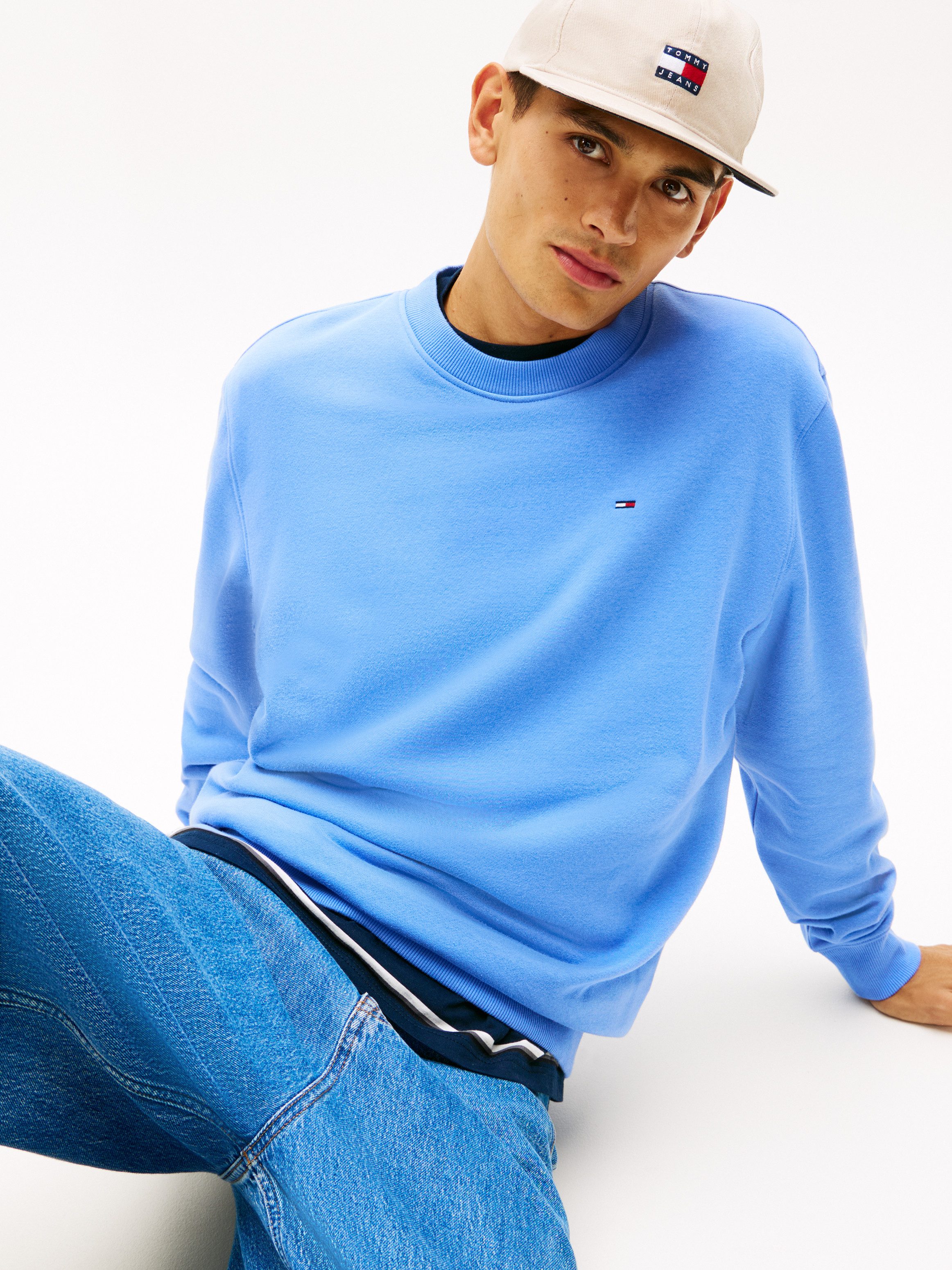 Tommy Jeans Sweatshirt TJM REG S FLAG CREW Mit besticktem Markenlogo auf Br günstig online kaufen