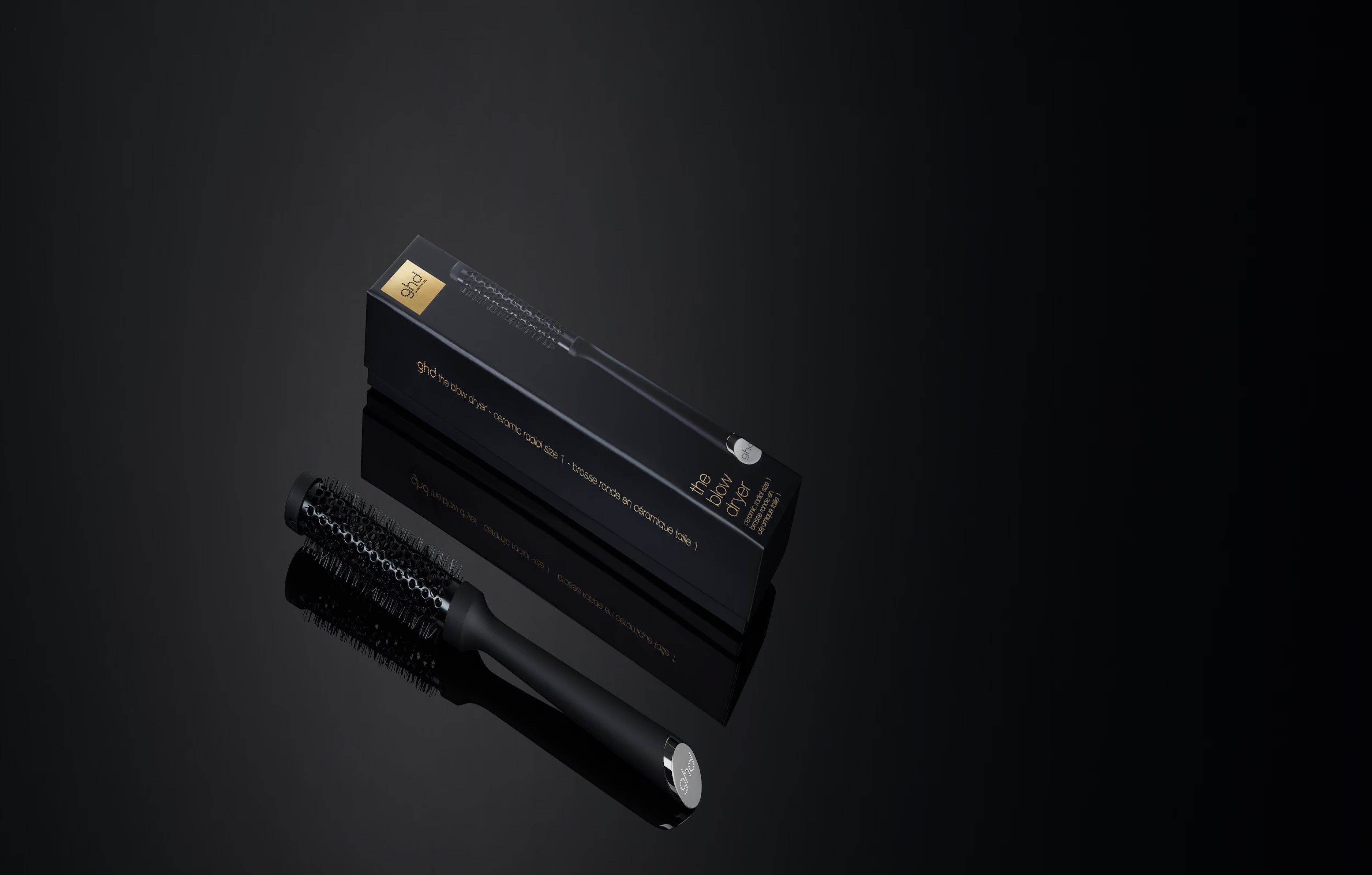 GHD Stylingbürste Ghd The Blow Dryer - Rundbürste - 25 mm, 1-tlg., Ihr Keramikkörper speichert die Föhnwärme