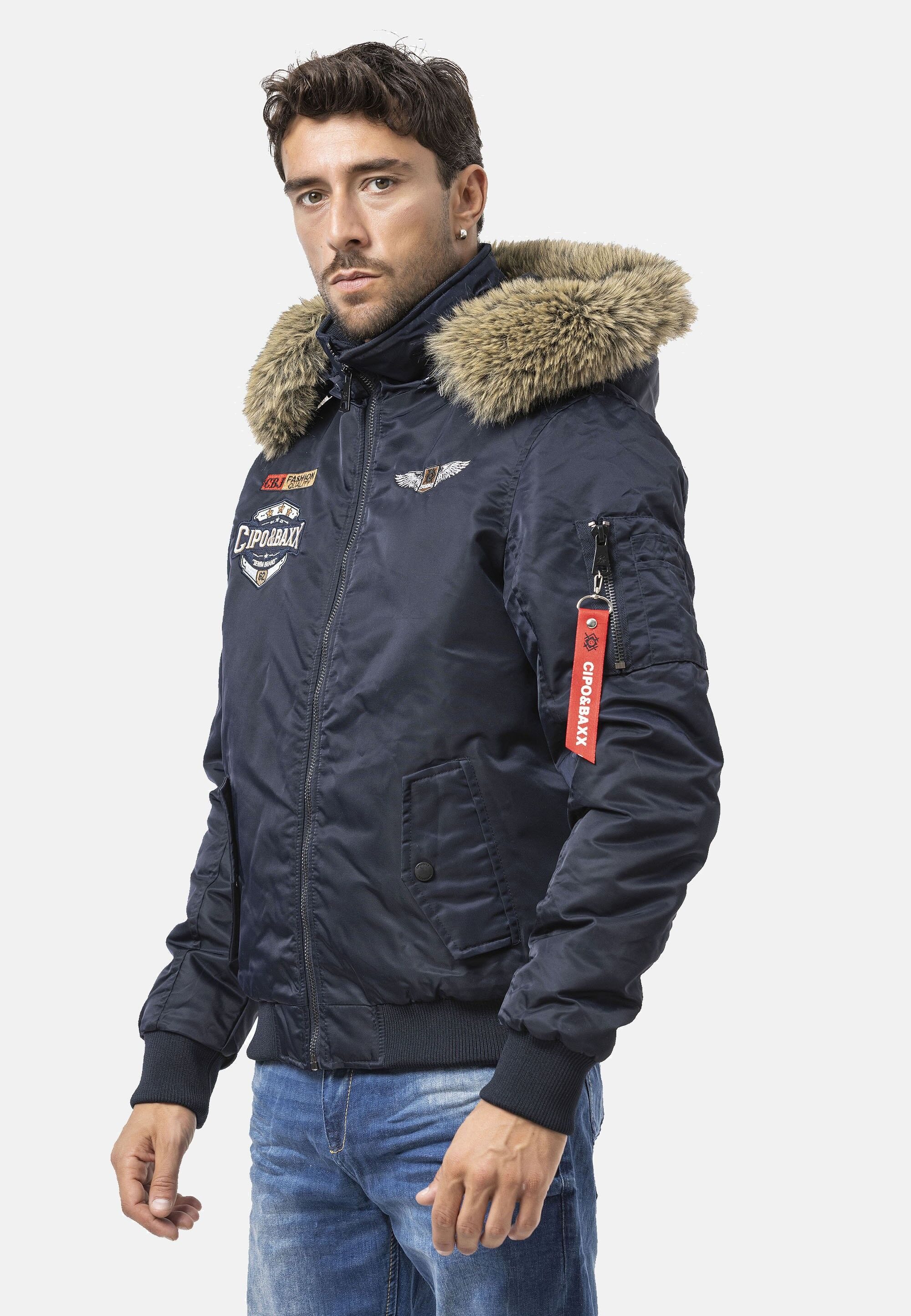 Cipo & Baxx Winterjacke CM229 mit mehreren Patches, Stickereien und Label-Elementen – Bild 5 von 5