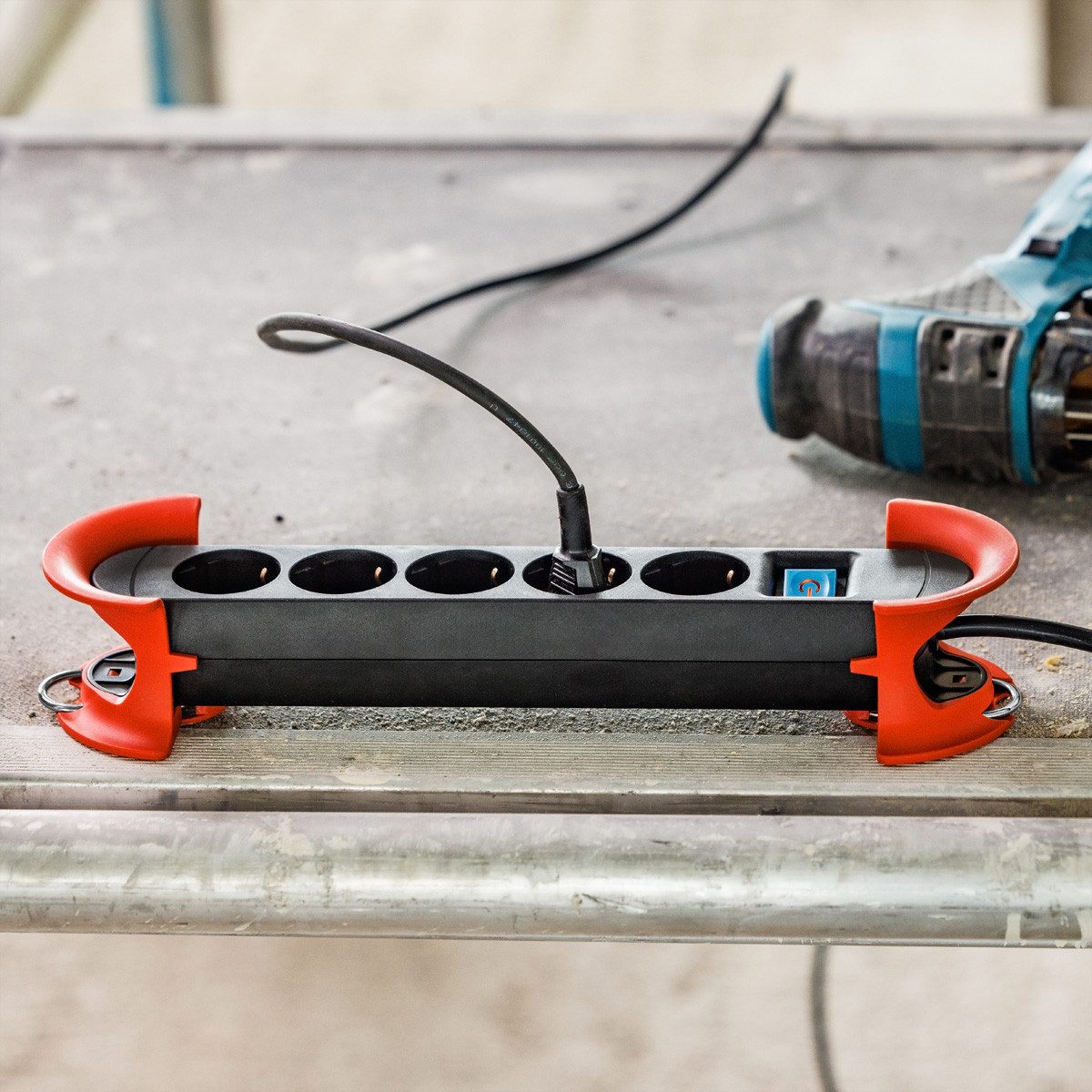 Bachmann HOOK Indoor 5x Schutzkontakt, Kunststoff, mit Schalter Steckdosenleiste (Kabellänge 5 m), 500.100