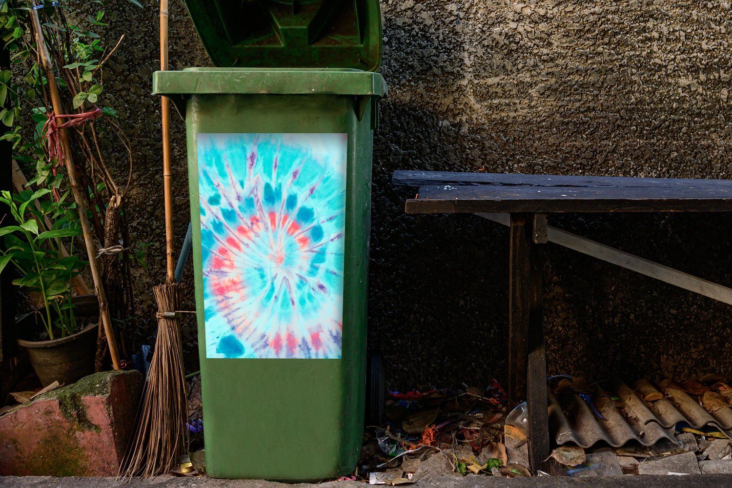 MuchoWow Wandsticker Mülltonne, Sticker, (1 - - Container, St), Krawattenfärbung Blau Sommer Mülleimer-aufkleber, Abfalbehälter