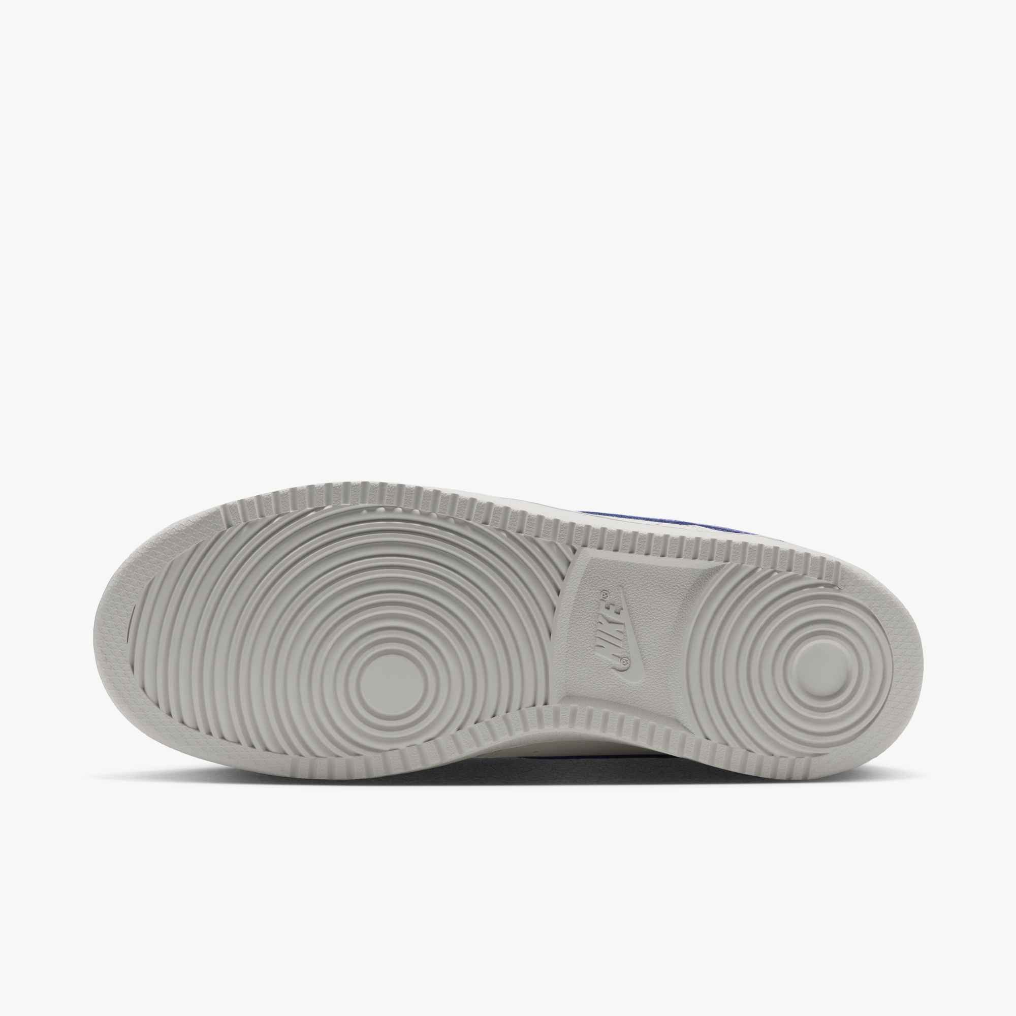 Nike Sportswear Court Vision Low SE Sneaker Design auf den Spuren des Air Force 1 – Bild 3 von 5