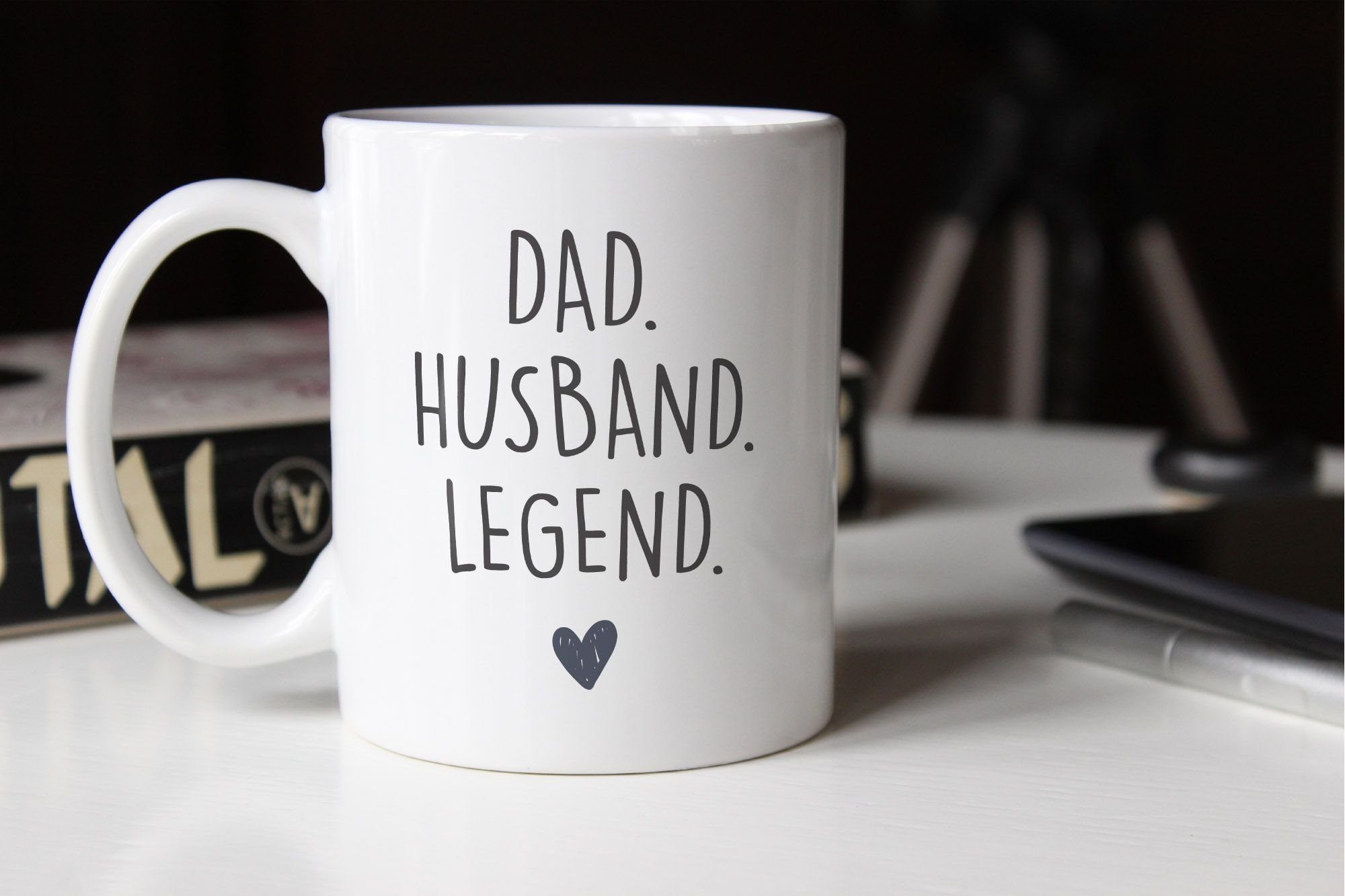 MoonWorks Tasse Kaffee-Tasse Papa Mom Geschenk Moonworks®, Mama Legend weiß Wife Dad Dad Boss Husband Keramik