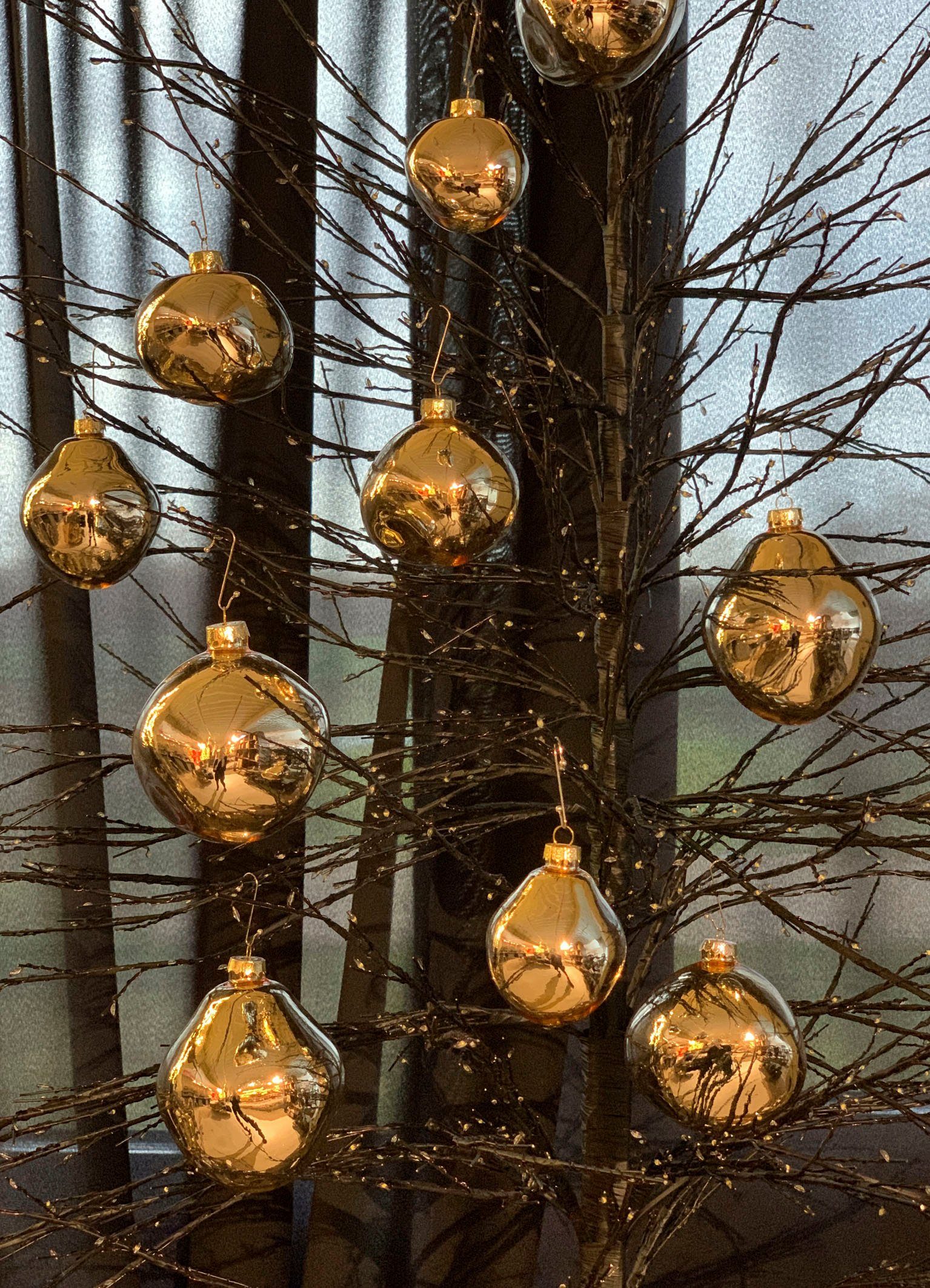 Christbaumkugeln in aus ca. Glas cm, Kugeln Form, goldfarben 8 Baumkugeln Weihnachtsbaumkugel Birdelle organischer Christbaumschmuck, Leonique organische Weihnachtsdeko, (6 glänzend, Ø St),