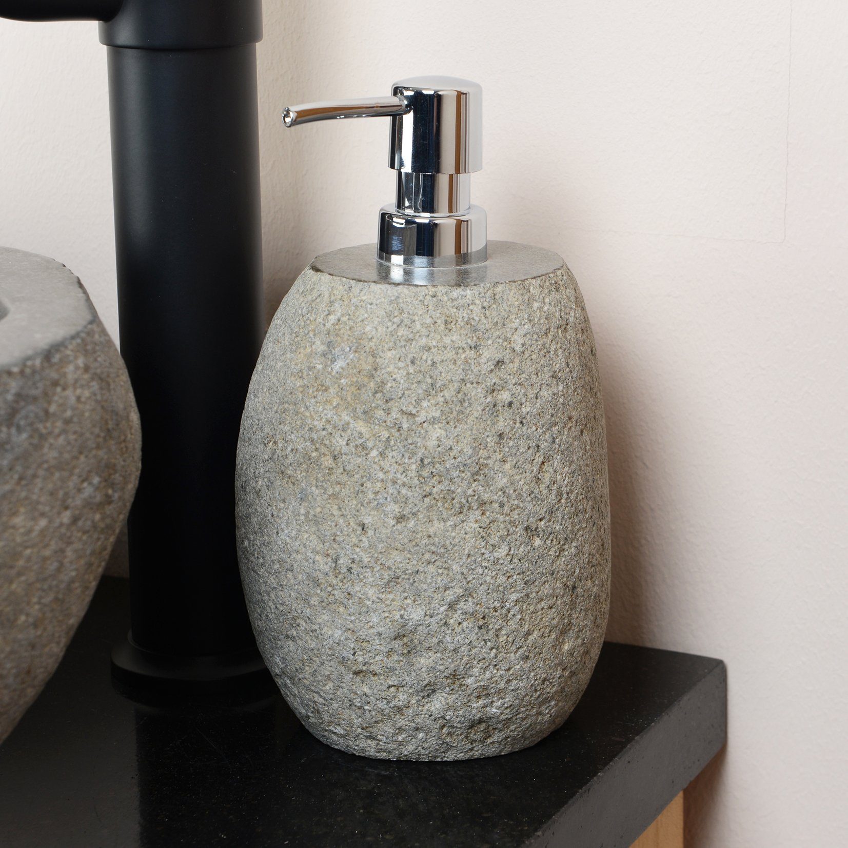 wohnfreuden Seifenspender Naturstein Seifenspender 15 cm grau rund, 1280 günstig online kaufen