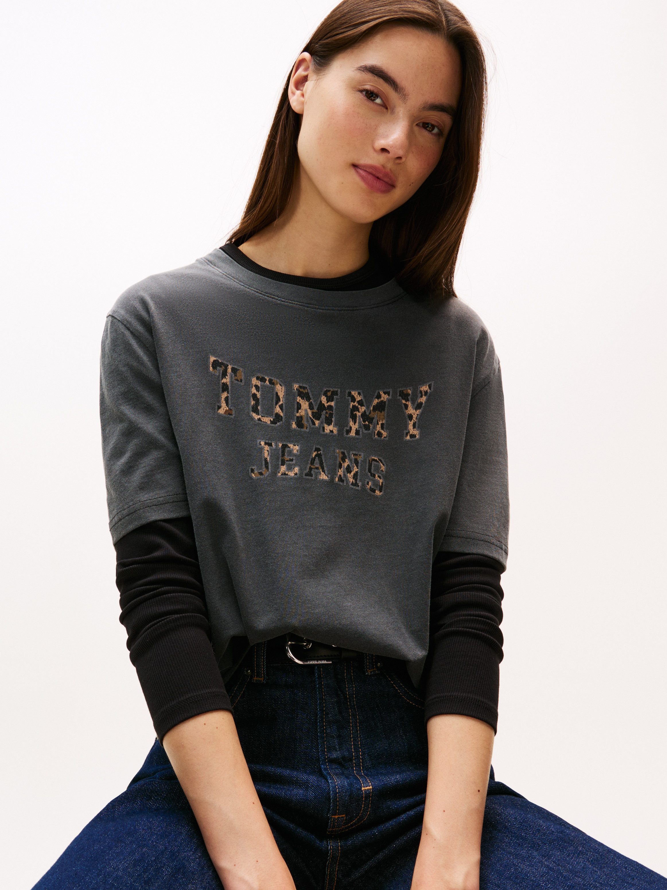 Tommy Jeans Kurzarmshirt TJW BXY LEOPARD VARSITY TEE günstig online kaufen