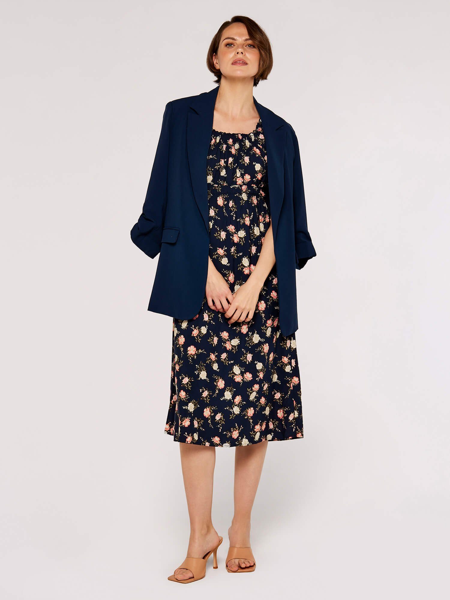 Apricot Midikleid Vintage Rose Milkmaid Midi Dress mit Smokdetails