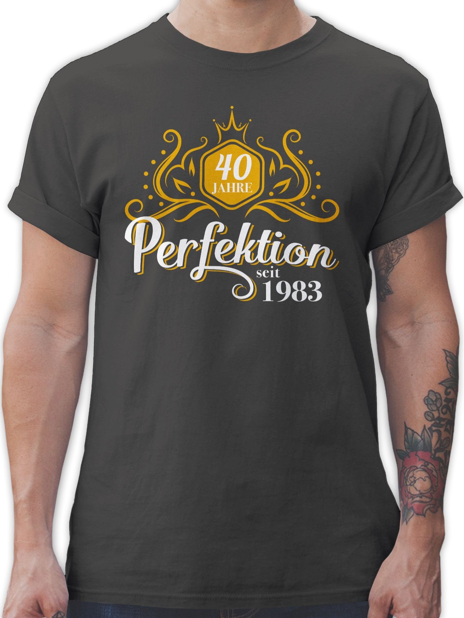 T-Shirt 3 Perfektion Shirtracer Jahre 1983 Vierzig Geburtstag 40. Dunkelgrau