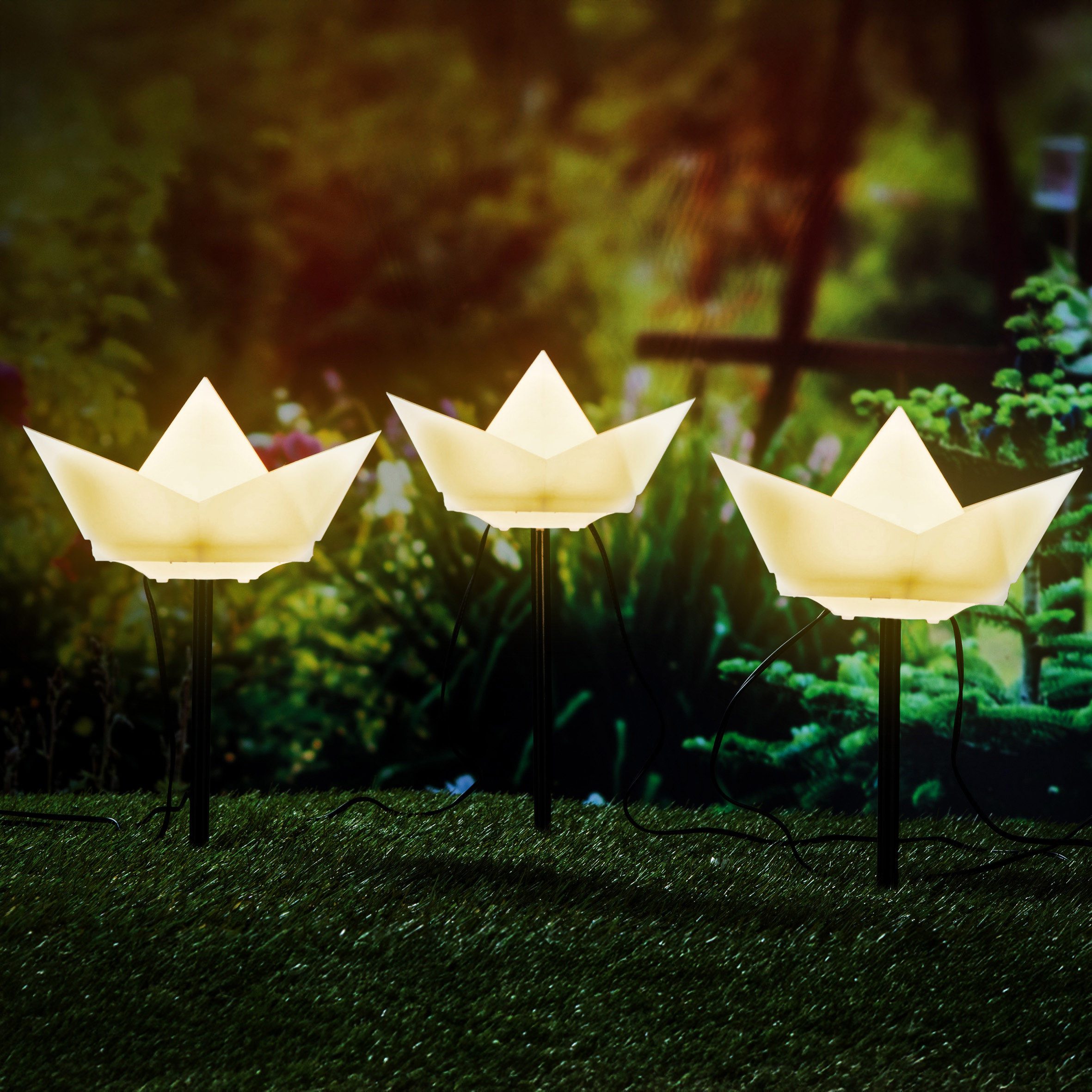 Spetebo LED Solarleuchte Solar Gartenstecker "Papierboot" - 3er Set, Dauerlicht, Blinklicht, LED, warm weiß, 2 Leuchtfunktionen