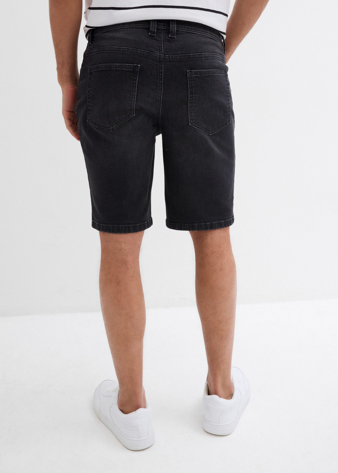bonprix Jeansbermudas (Packung, 2-tlg., 2er) mit Elasthan-Anteil, im Straight Fit, mit Used-Effekten, 5-Pocket-Form